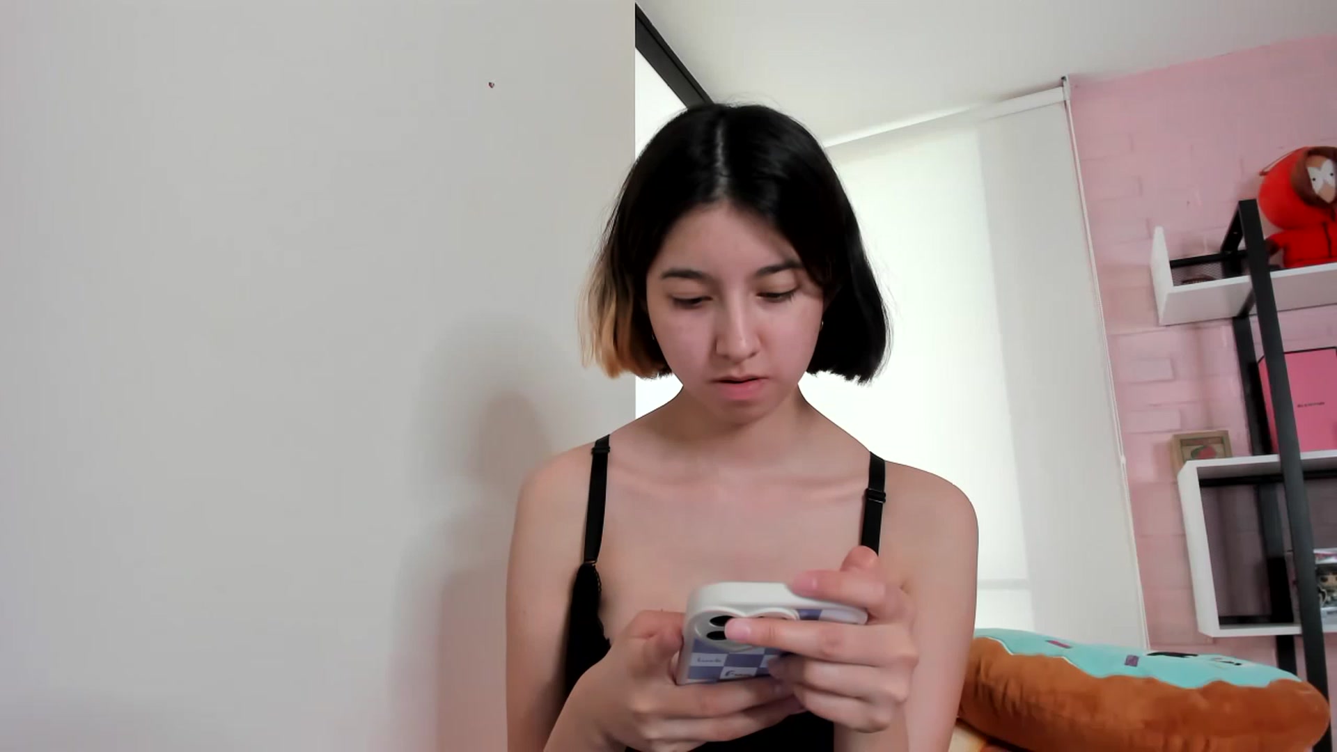 Gallery image thumbnail from Cherrycute666's myfreecams stream on, 02/02/2023, 16:11 image 3 of 20