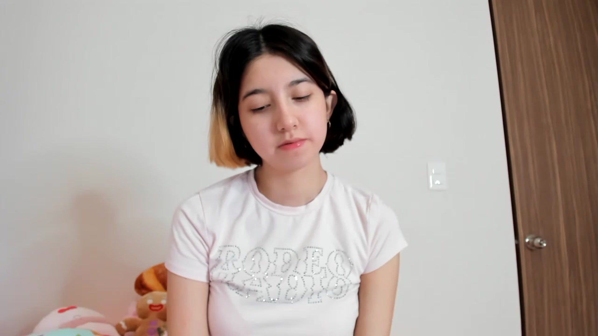 Gallery image thumbnail from Cherrycute666's myfreecams stream on, 02/03/2023, 06:36 image 6 of 20