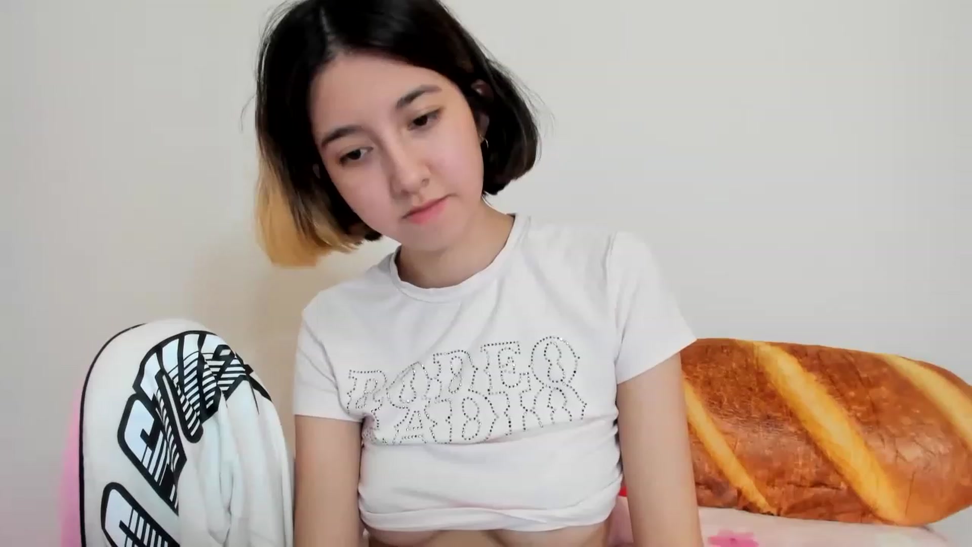 Gallery image thumbnail from Cherrycute666's myfreecams stream on, 02/03/2023, 08:49 image 20 of 20
