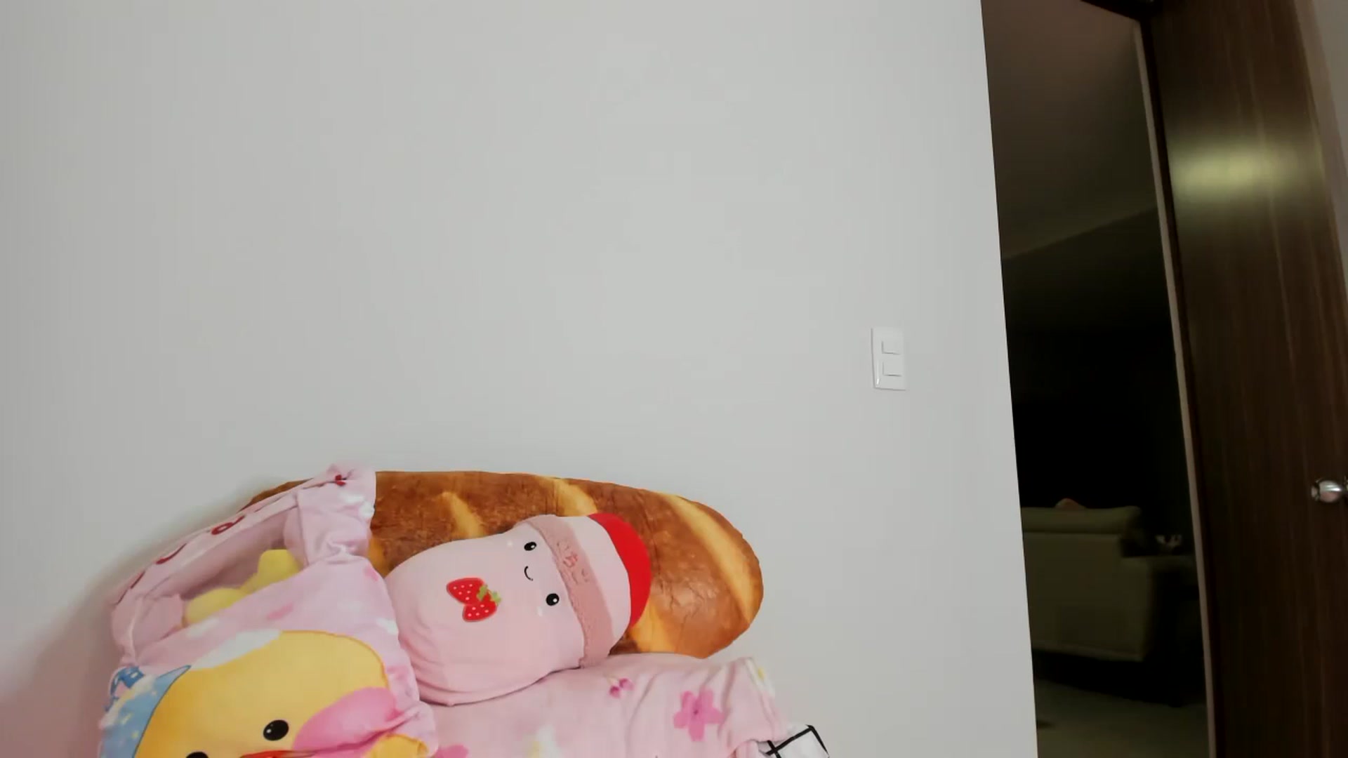 Gallery image thumbnail from Cherrycute666's myfreecams stream on, 02/03/2023, 11:39 image 9 of 20