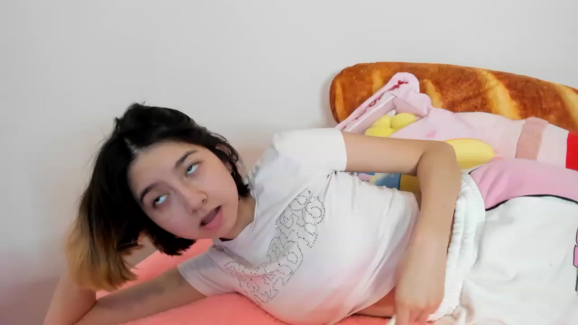 Gallery image thumbnail from Cherrycute666's myfreecams stream on, 02/03/2023, 14:33 image 2 of 20