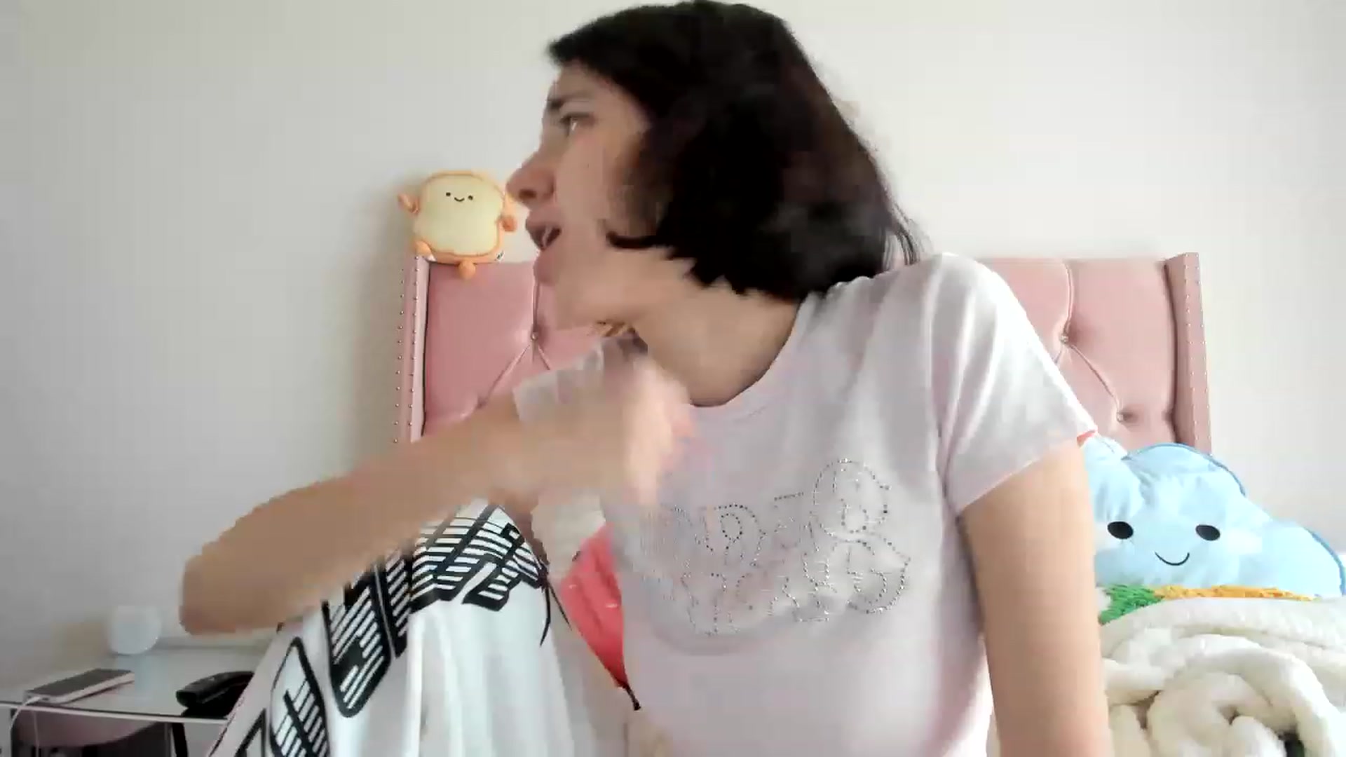 Gallery image thumbnail from Cherrycute666's myfreecams stream on, 02/03/2023, 16:25 image 8 of 20