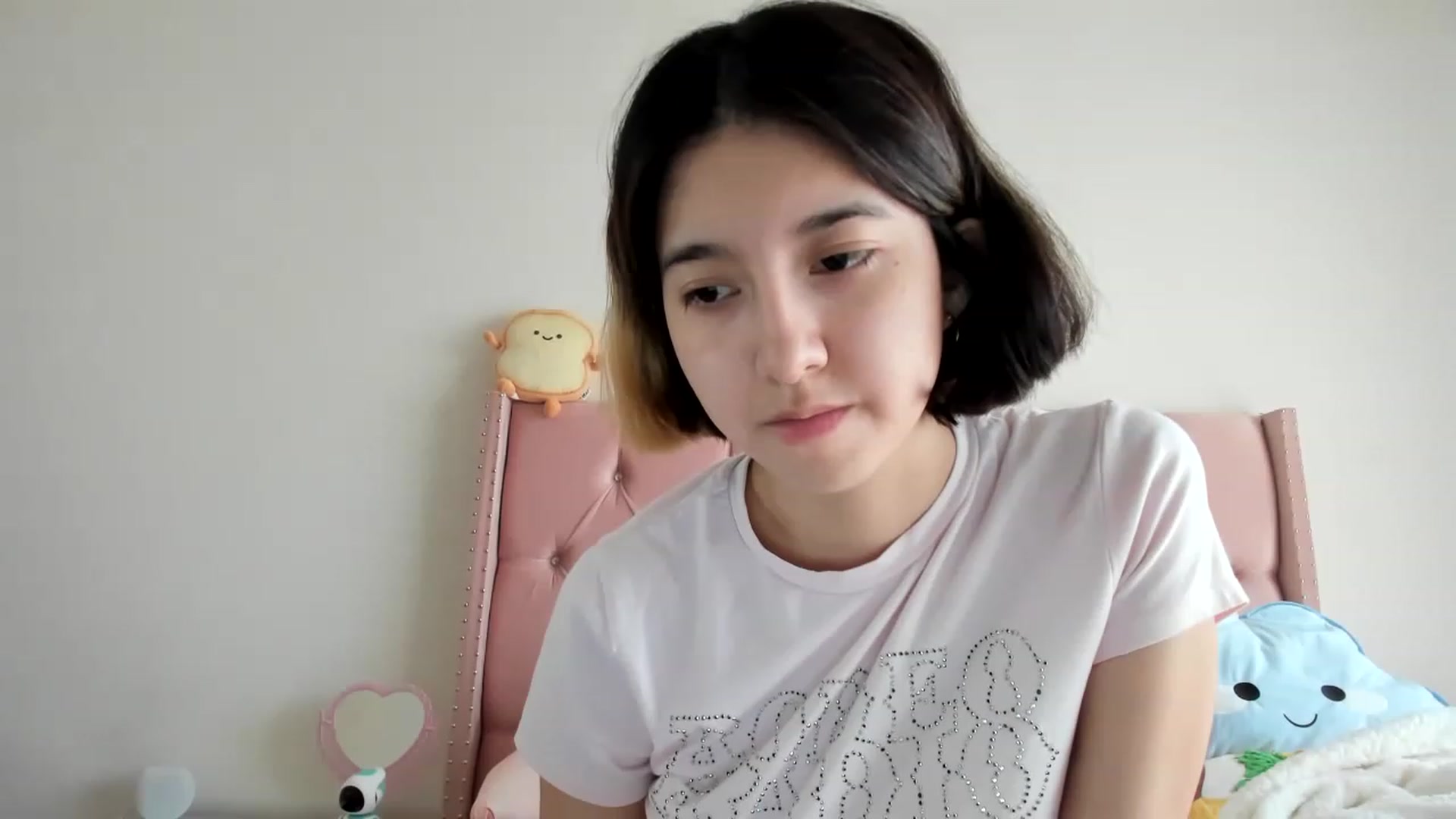 Gallery image thumbnail from Cherrycute666's myfreecams stream on, 02/03/2023, 16:25 image 2 of 20