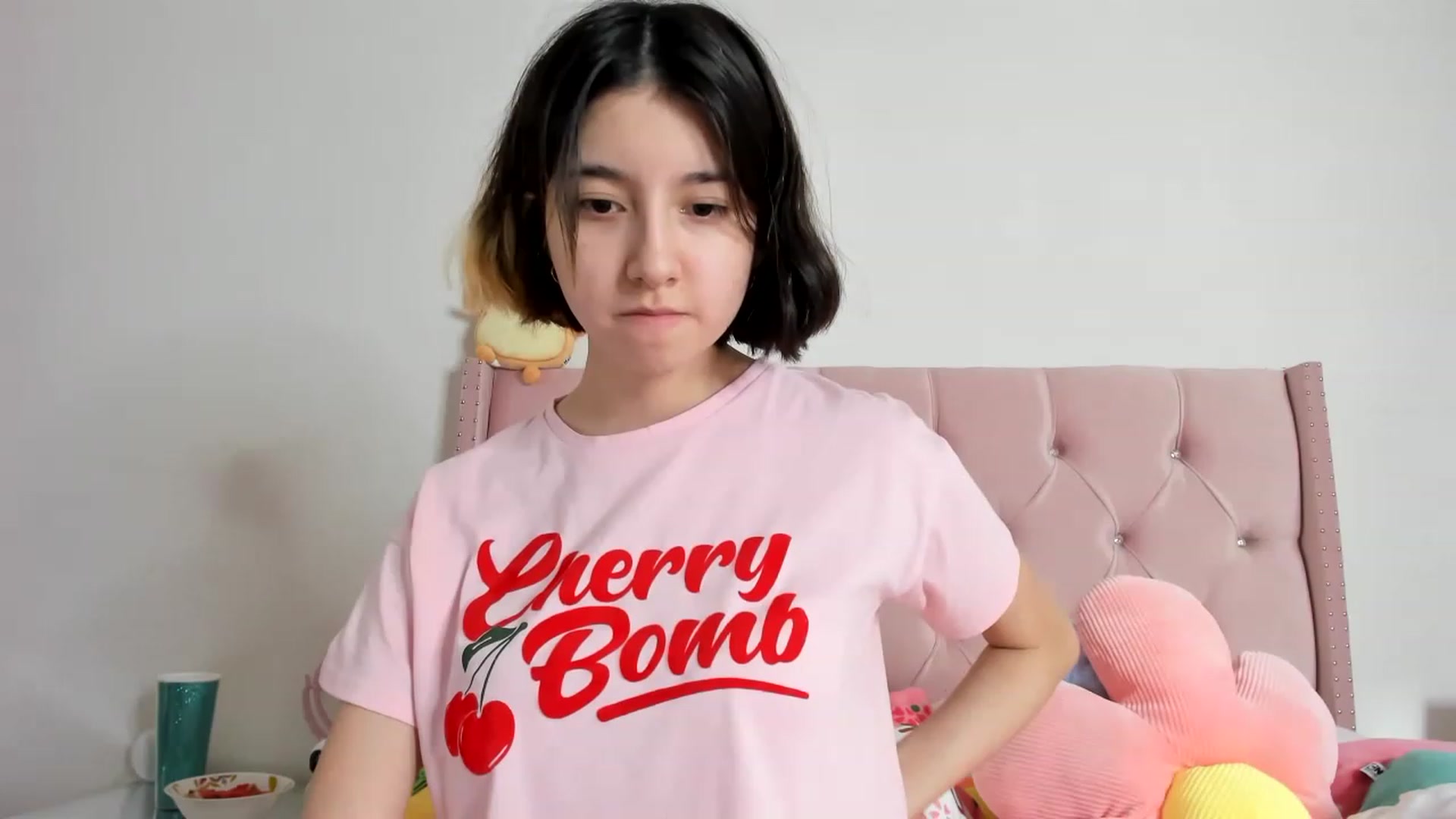 Gallery image thumbnail from Cherrycute666's myfreecams stream on, 02/04/2023, 15:57 image 3 of 20