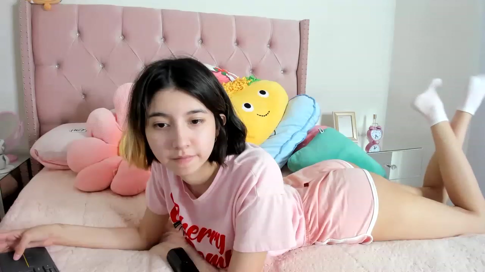 Gallery image thumbnail from Cherrycute666's myfreecams stream on, 02/04/2023, 15:57 image 4 of 20