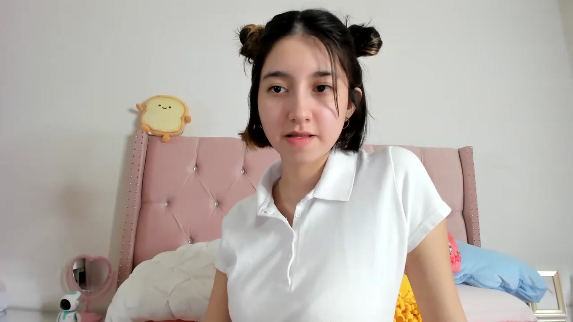 Gallery image thumbnail from Cherrycute666's myfreecams stream on, 02/05/2023, 09:26 image 16 of 20