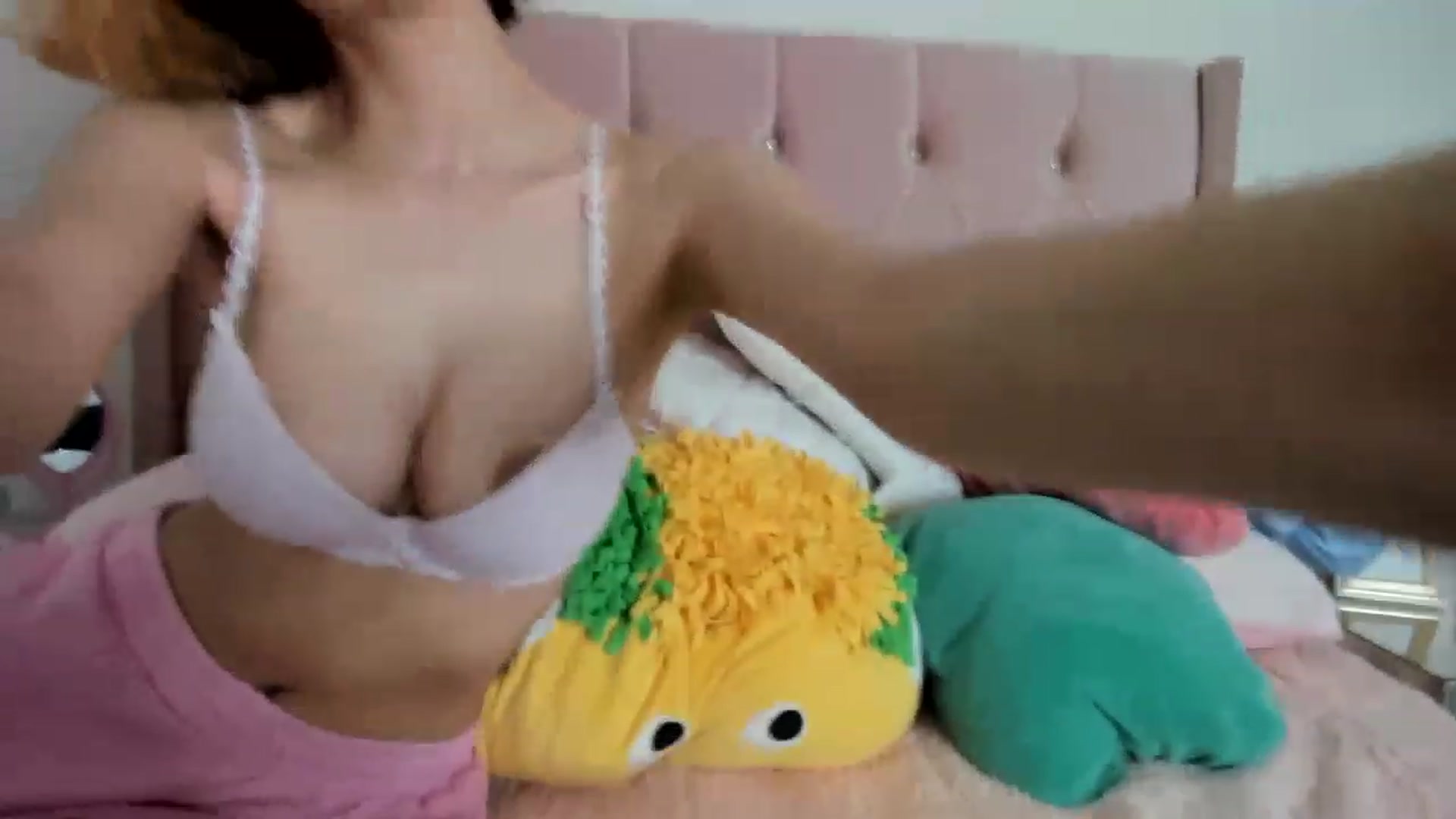 Gallery image thumbnail from Cherrycute666's myfreecams stream on, 02/05/2023, 10:48 image 20 of 20