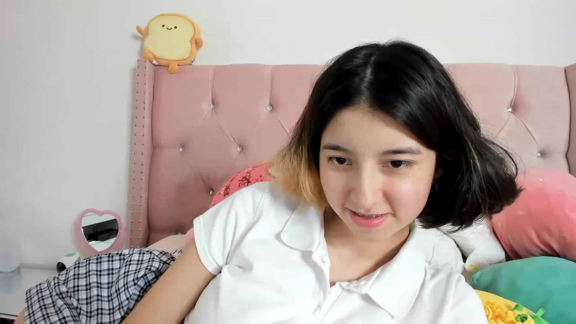 Gallery image thumbnail from Cherrycute666's myfreecams stream on, 02/05/2023, 10:48 image 19 of 20