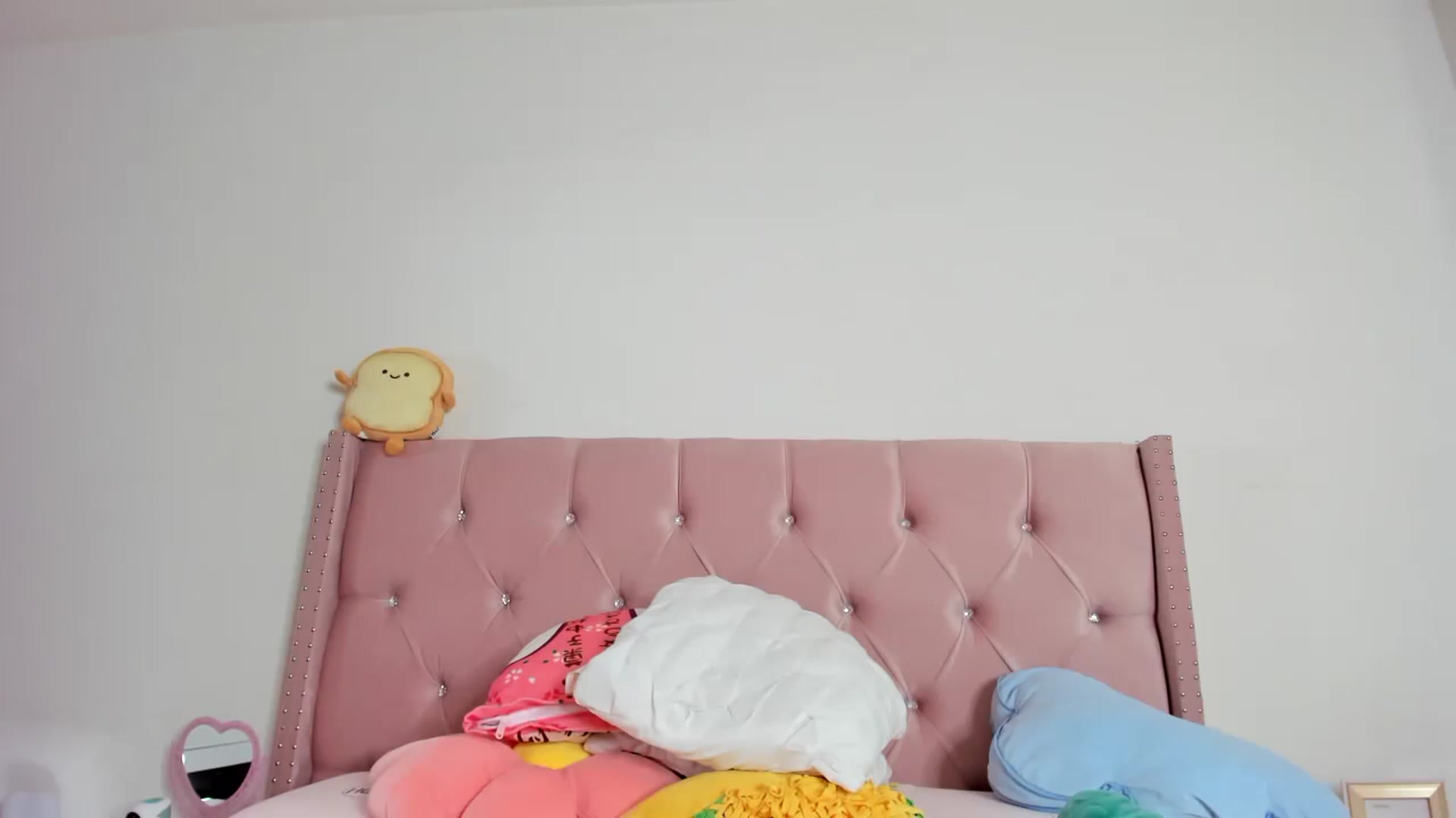 Gallery image thumbnail from Cherrycute666's myfreecams stream on, 02/05/2023, 14:29 image 7 of 20