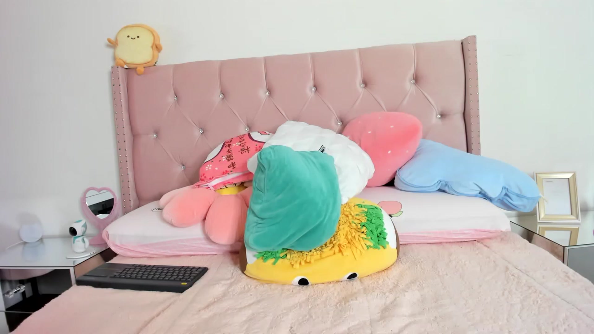 Gallery image thumbnail from Cherrycute666's myfreecams stream on, 02/05/2023, 15:42 image 1 of 20
