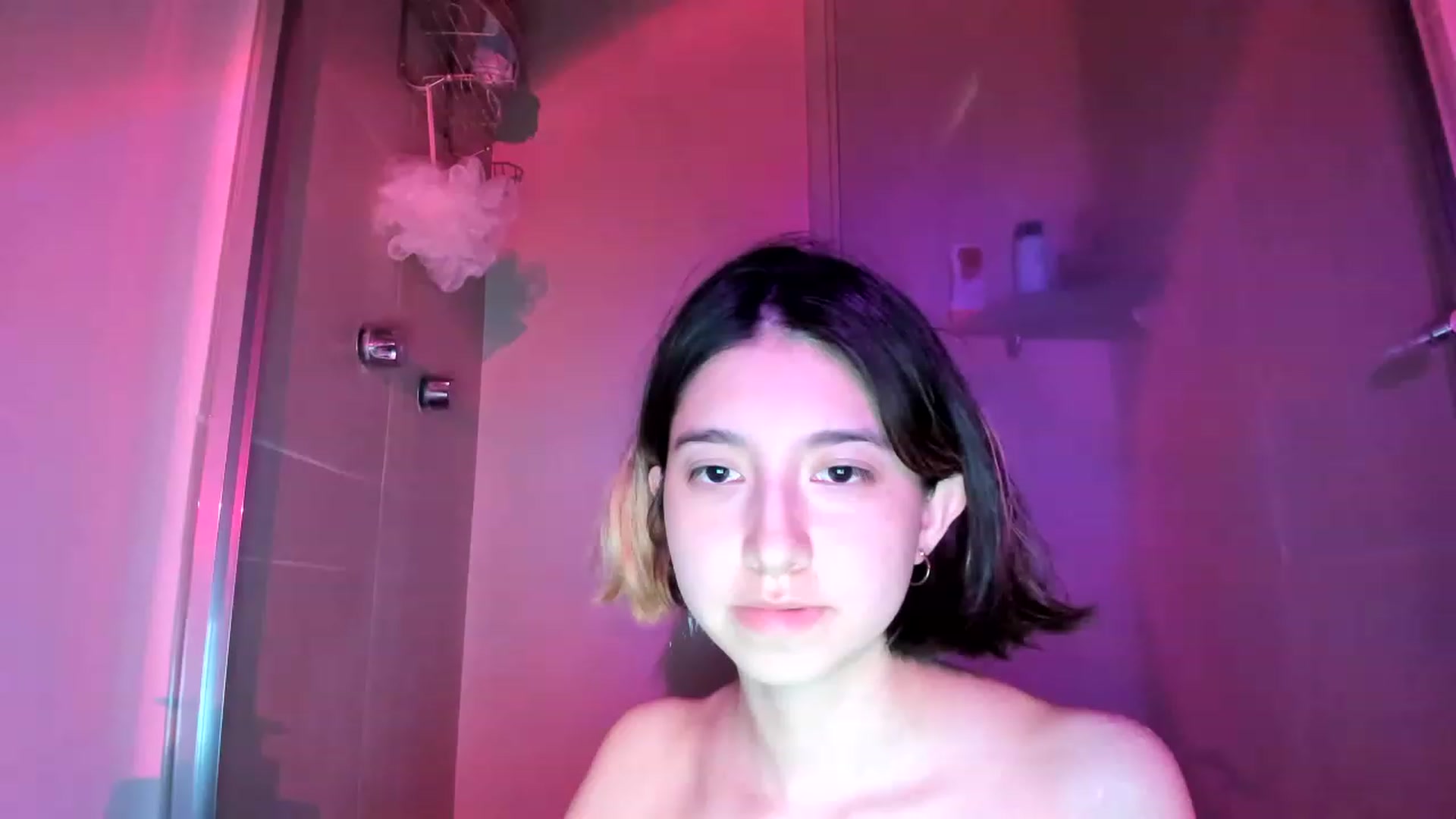 Gallery image thumbnail from Cherrycute666's myfreecams stream on, 02/05/2023, 18:29 image 10 of 20