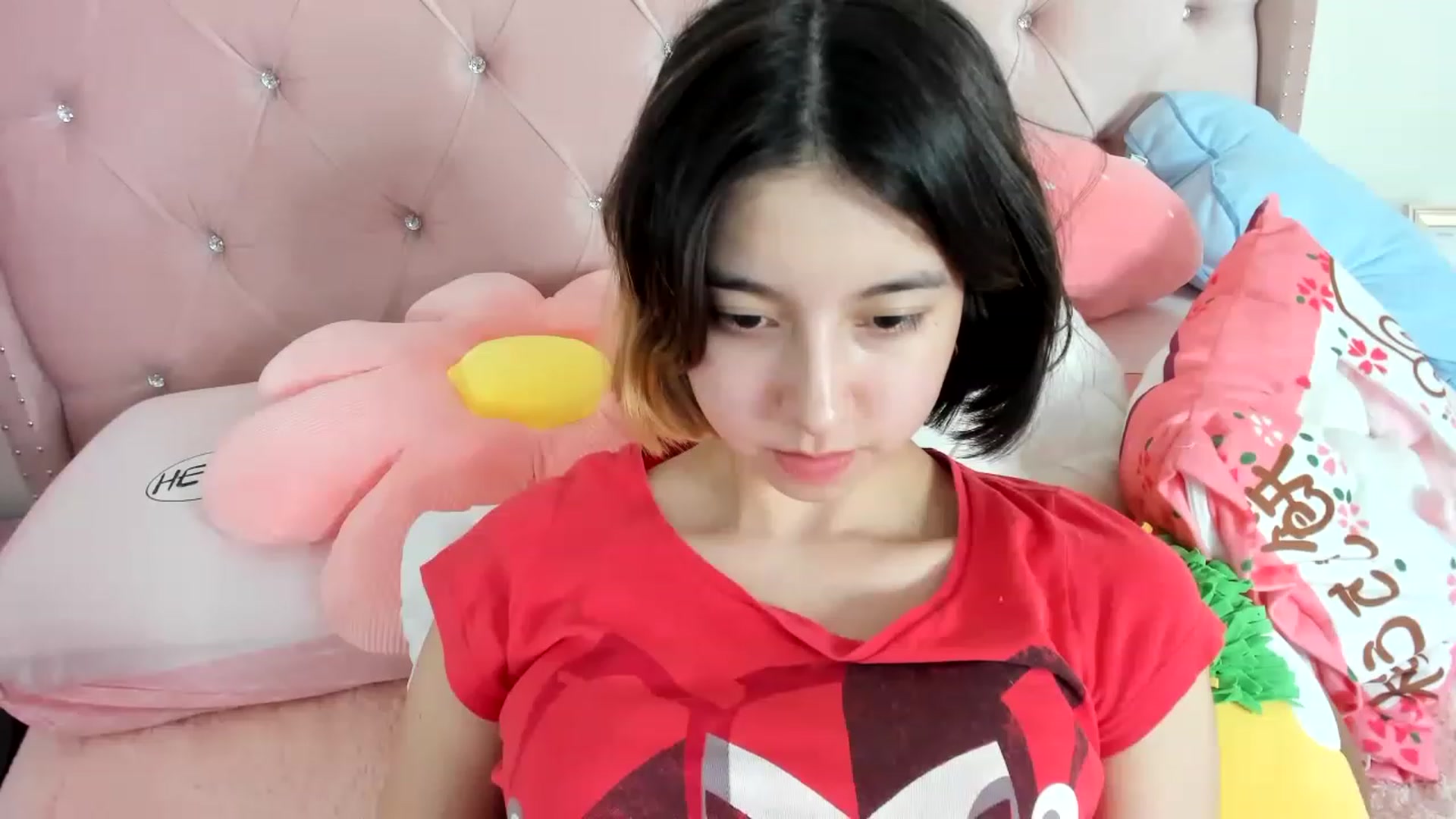 Gallery image thumbnail from Cherrycute666's myfreecams stream on, 02/06/2023, 19:09 image 7 of 20