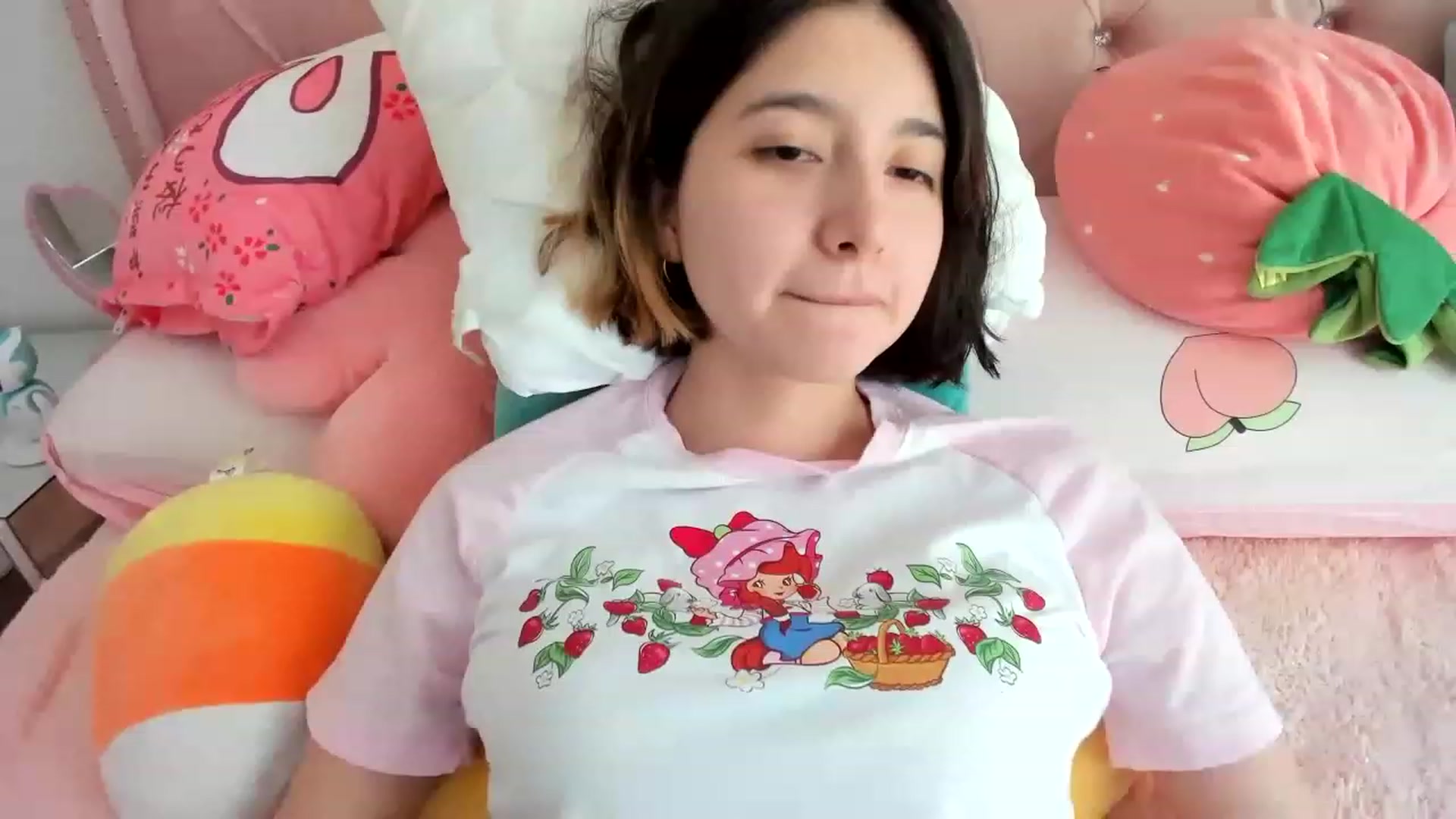 Gallery image thumbnail from Cherrycute666's myfreecams stream on, 02/06/2023, 23:48 image 14 of 20