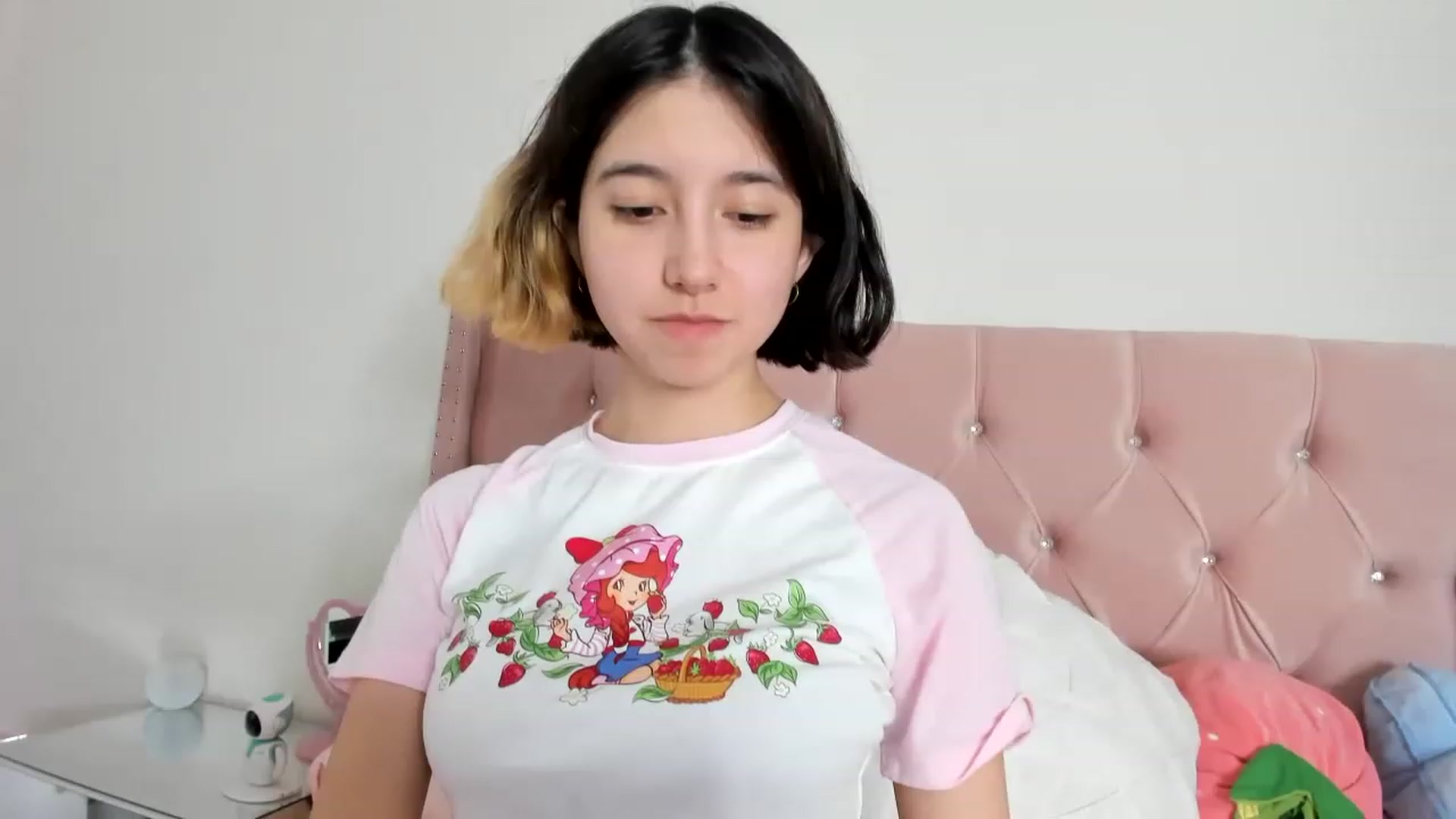 Gallery image thumbnail from Cherrycute666's myfreecams stream on, 02/07/2023, 01:23 image 11 of 20