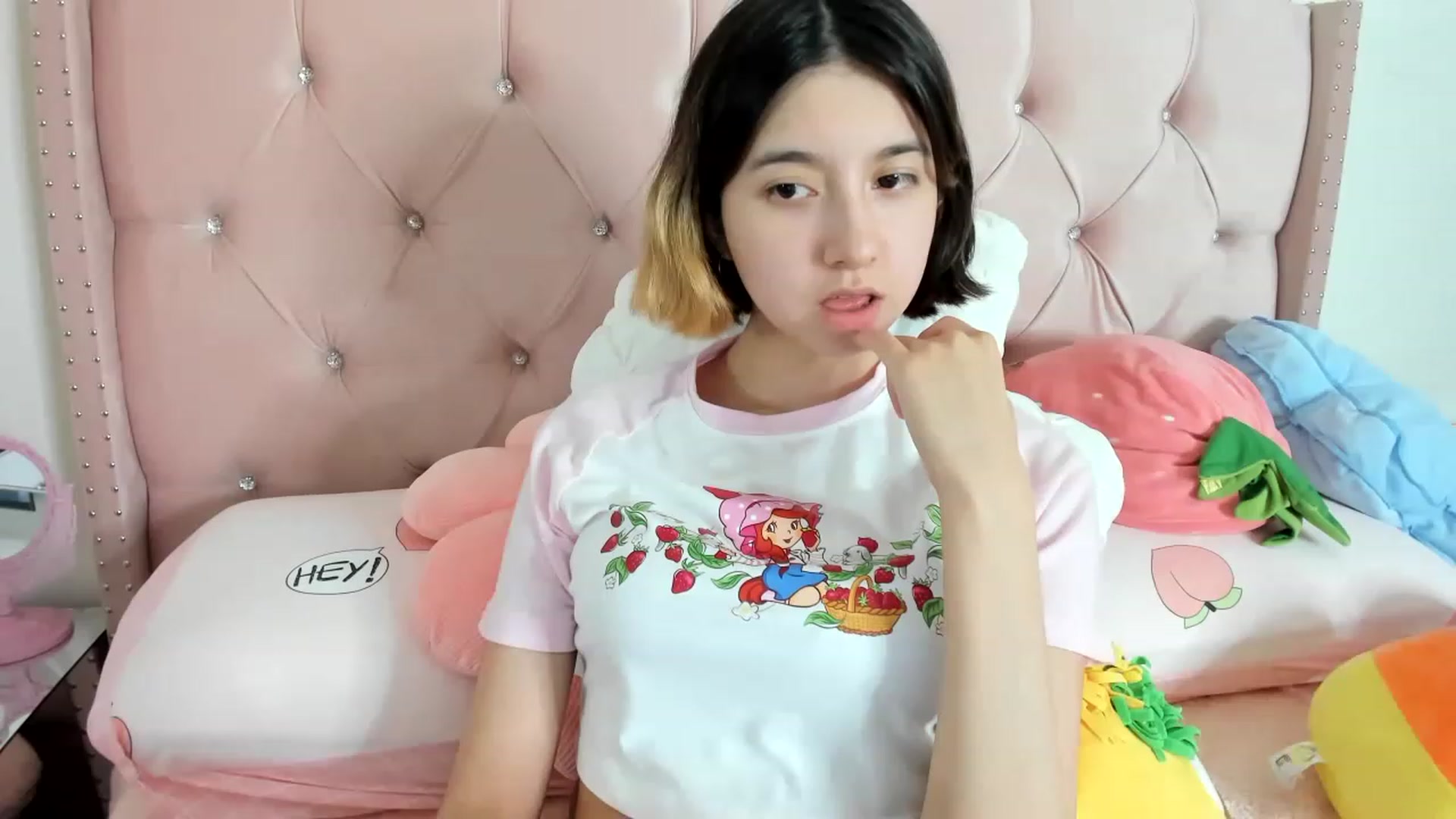 Gallery image thumbnail from Cherrycute666's myfreecams stream on, 02/07/2023, 04:42 image 1 of 20