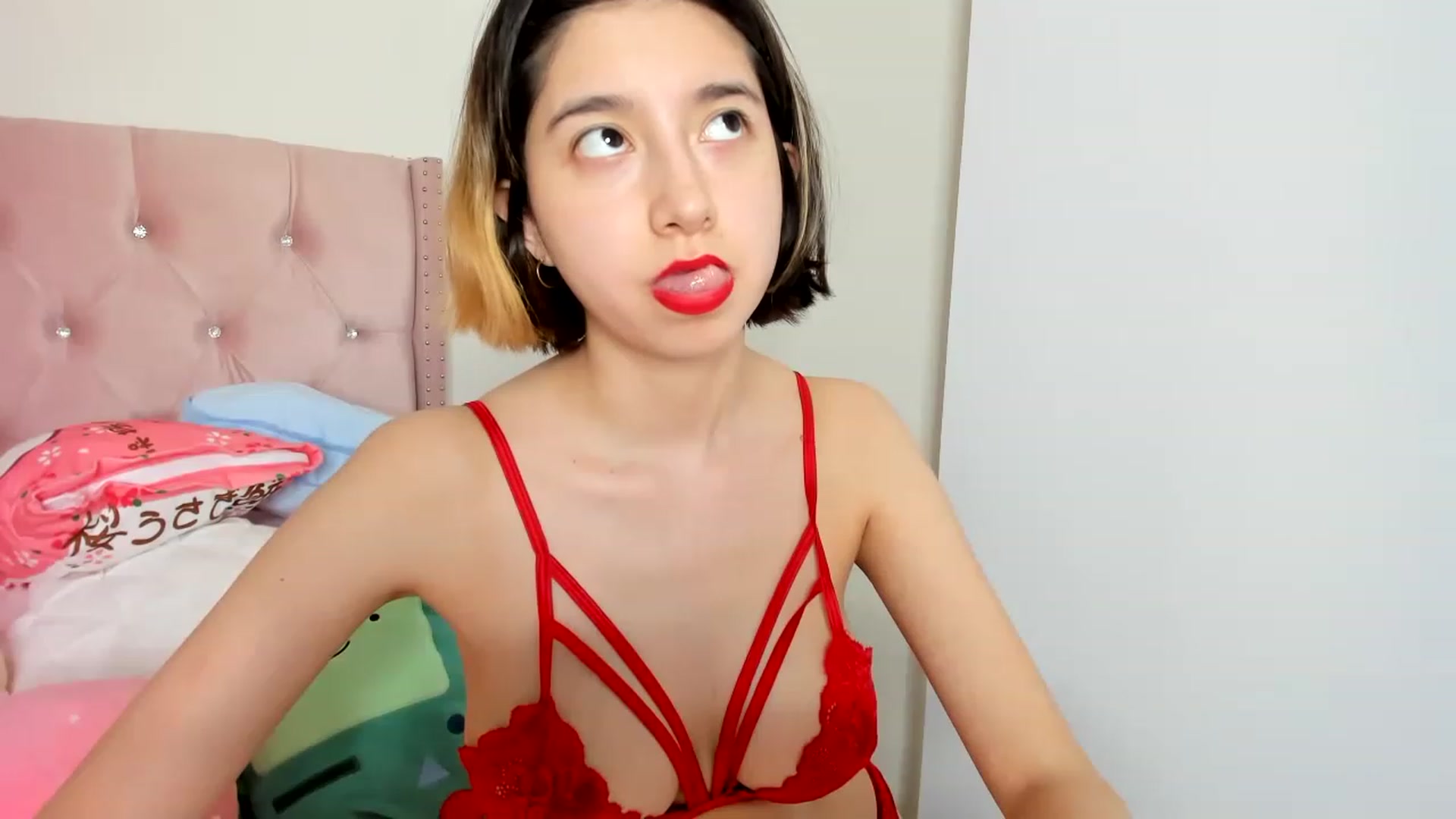 Gallery image thumbnail from Cherrycute666's myfreecams stream on, 02/08/2023, 08:17 image 15 of 20
