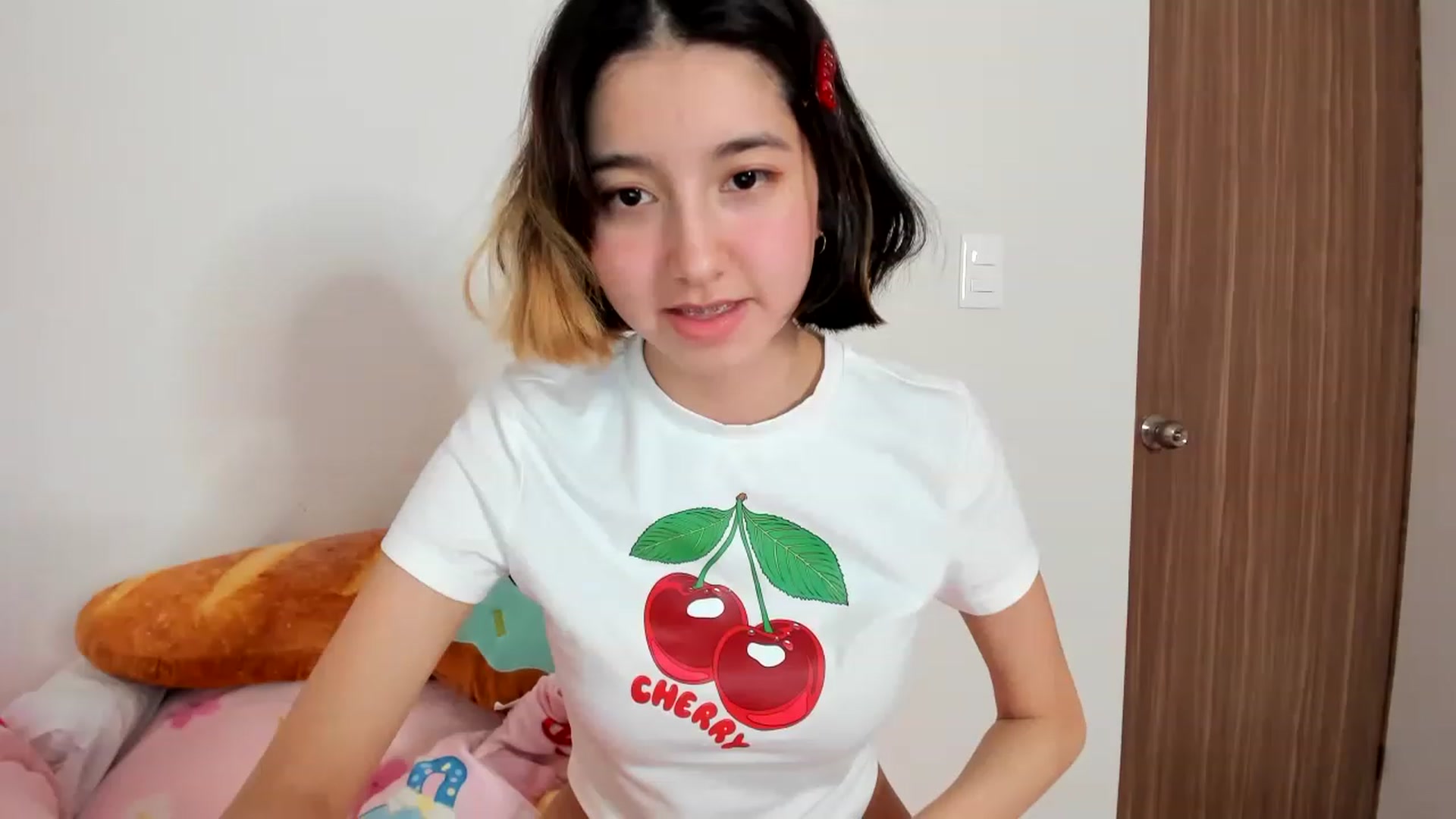 Gallery image thumbnail from Cherrycute666's myfreecams stream on, 02/09/2023, 04:39 image 14 of 20