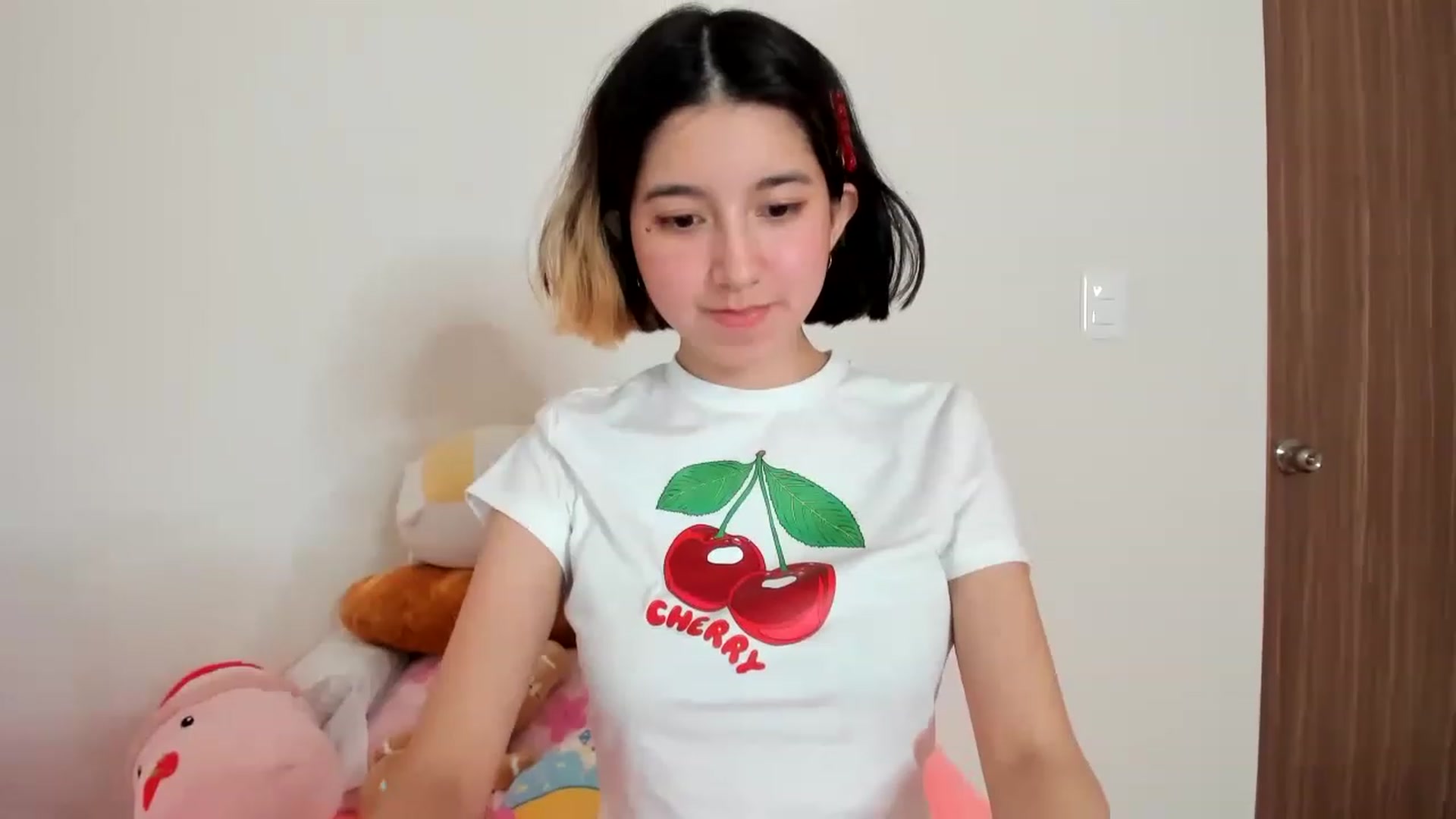 Gallery image thumbnail from Cherrycute666's myfreecams stream on, 02/09/2023, 08:55 image 3 of 20