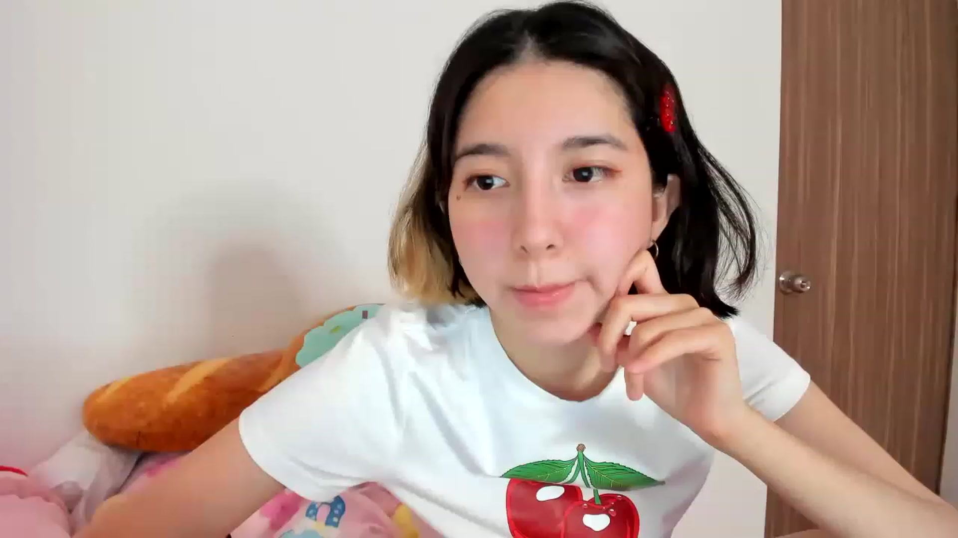 Gallery image thumbnail from Cherrycute666's myfreecams stream on, 02/09/2023, 08:55 image 2 of 20