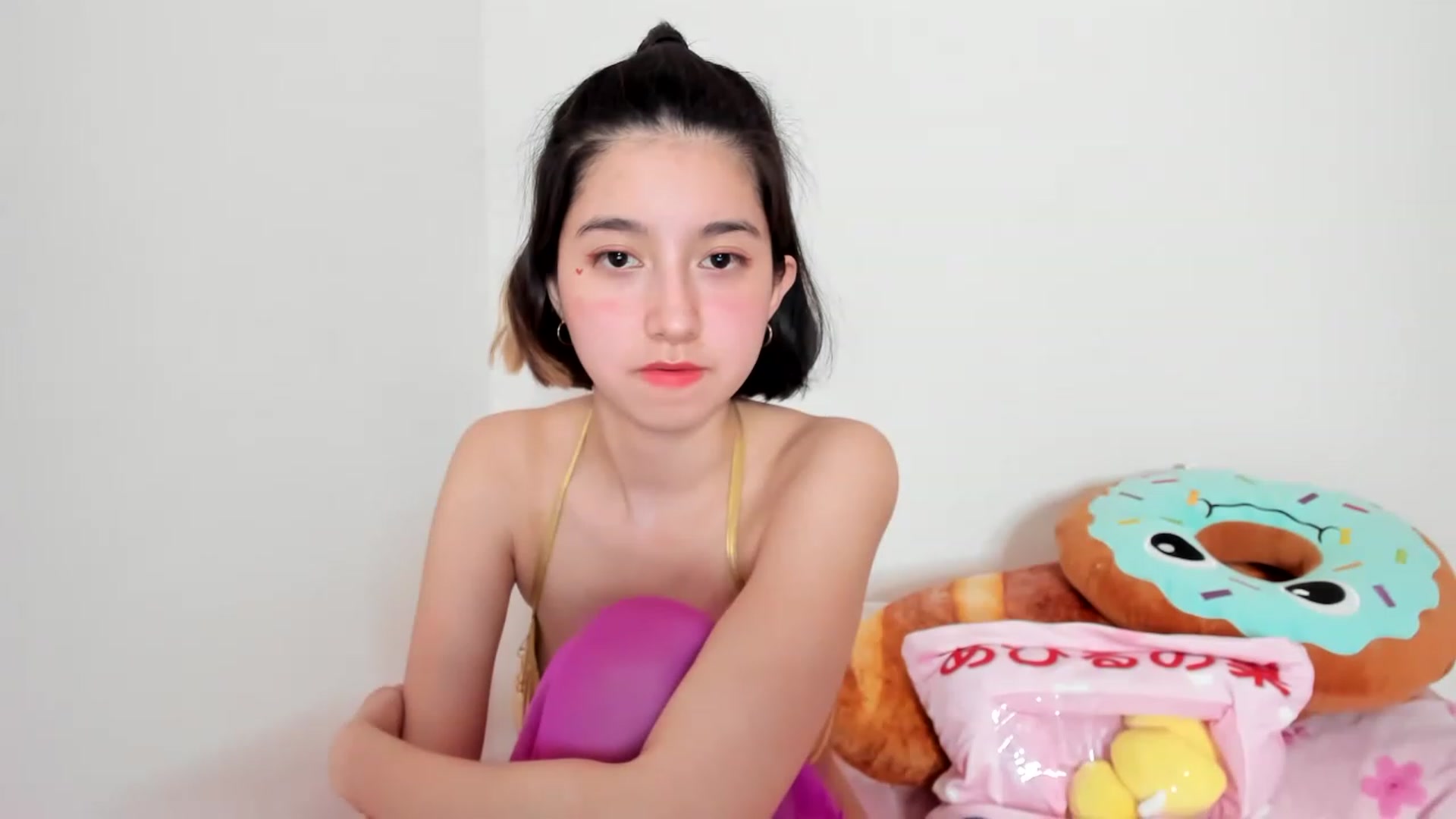 Gallery image thumbnail from Cherrycute666's myfreecams stream on, 02/09/2023, 08:55 image 18 of 20