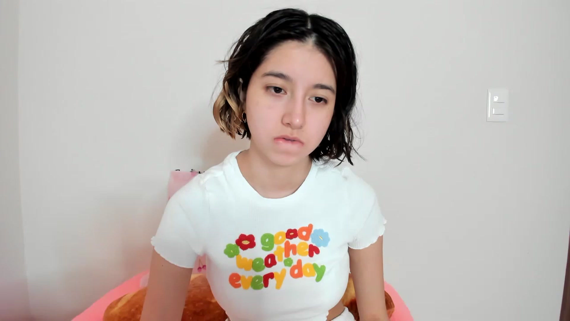 Gallery image thumbnail from Cherrycute666's myfreecams stream on, 02/09/2023, 13:44 image 11 of 20