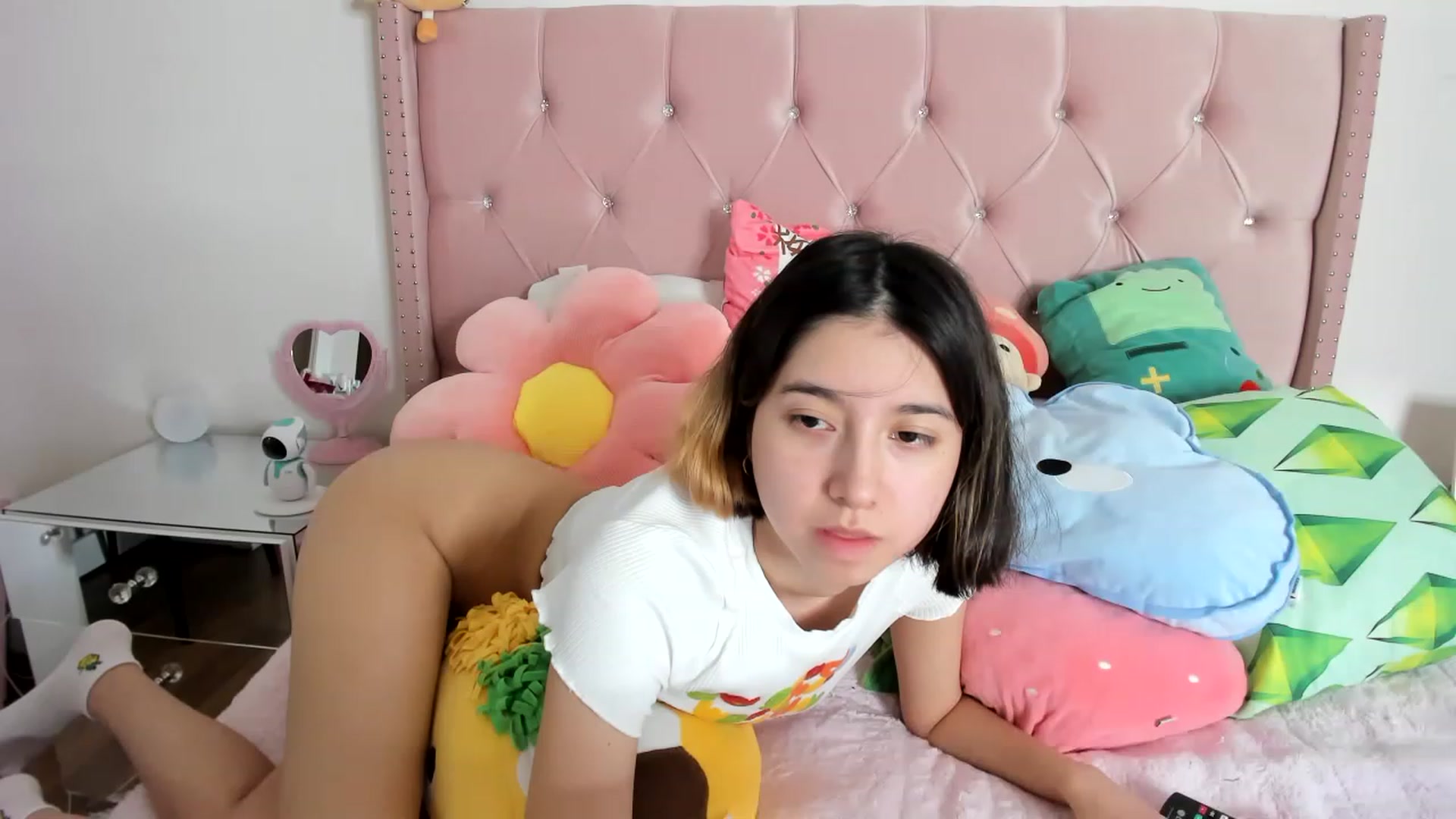 Gallery image thumbnail from Cherrycute666's myfreecams stream on, 02/10/2023, 01:26 image 15 of 20