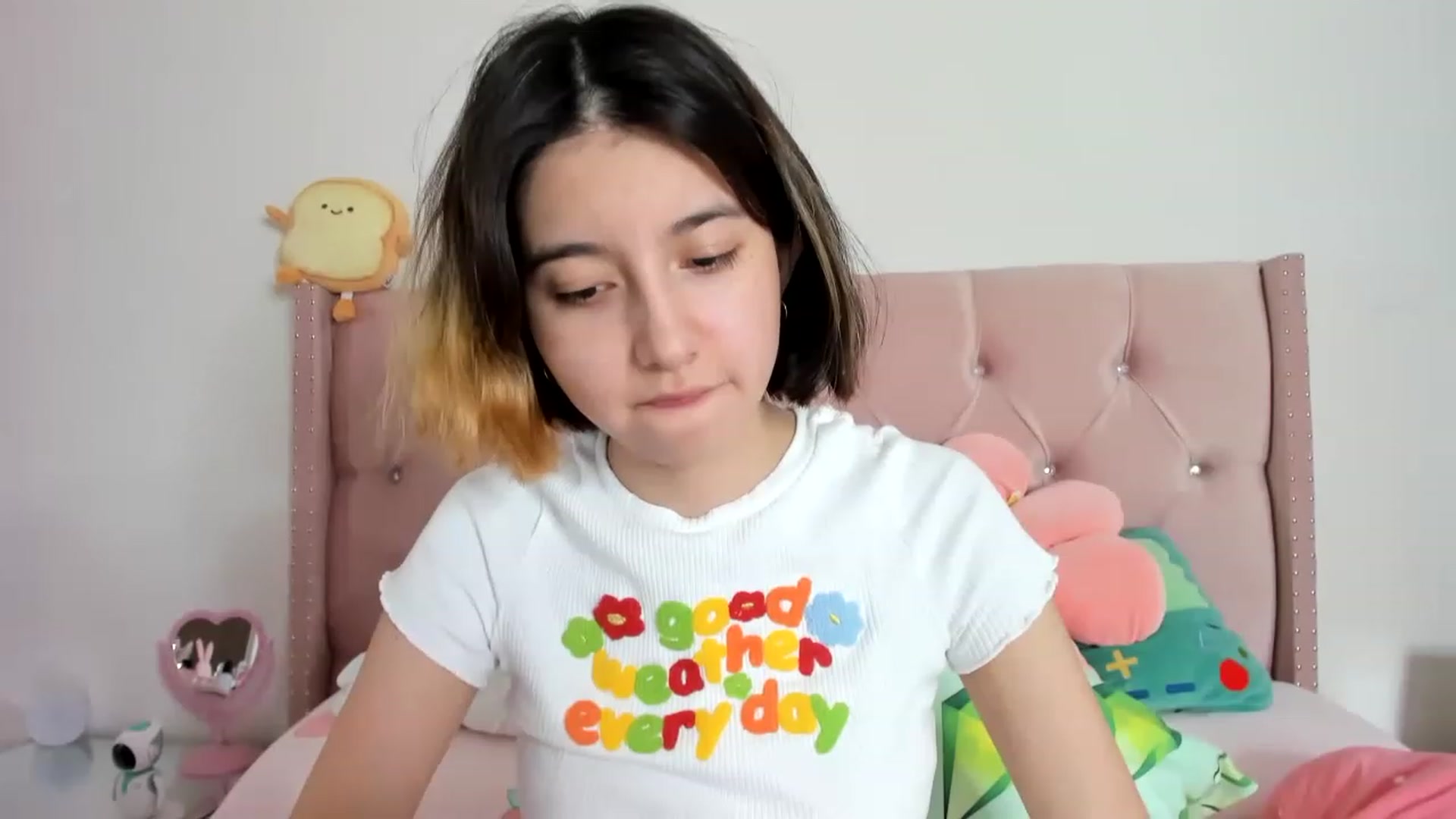 Gallery image thumbnail from Cherrycute666's myfreecams stream on, 02/10/2023, 07:20 image 14 of 20