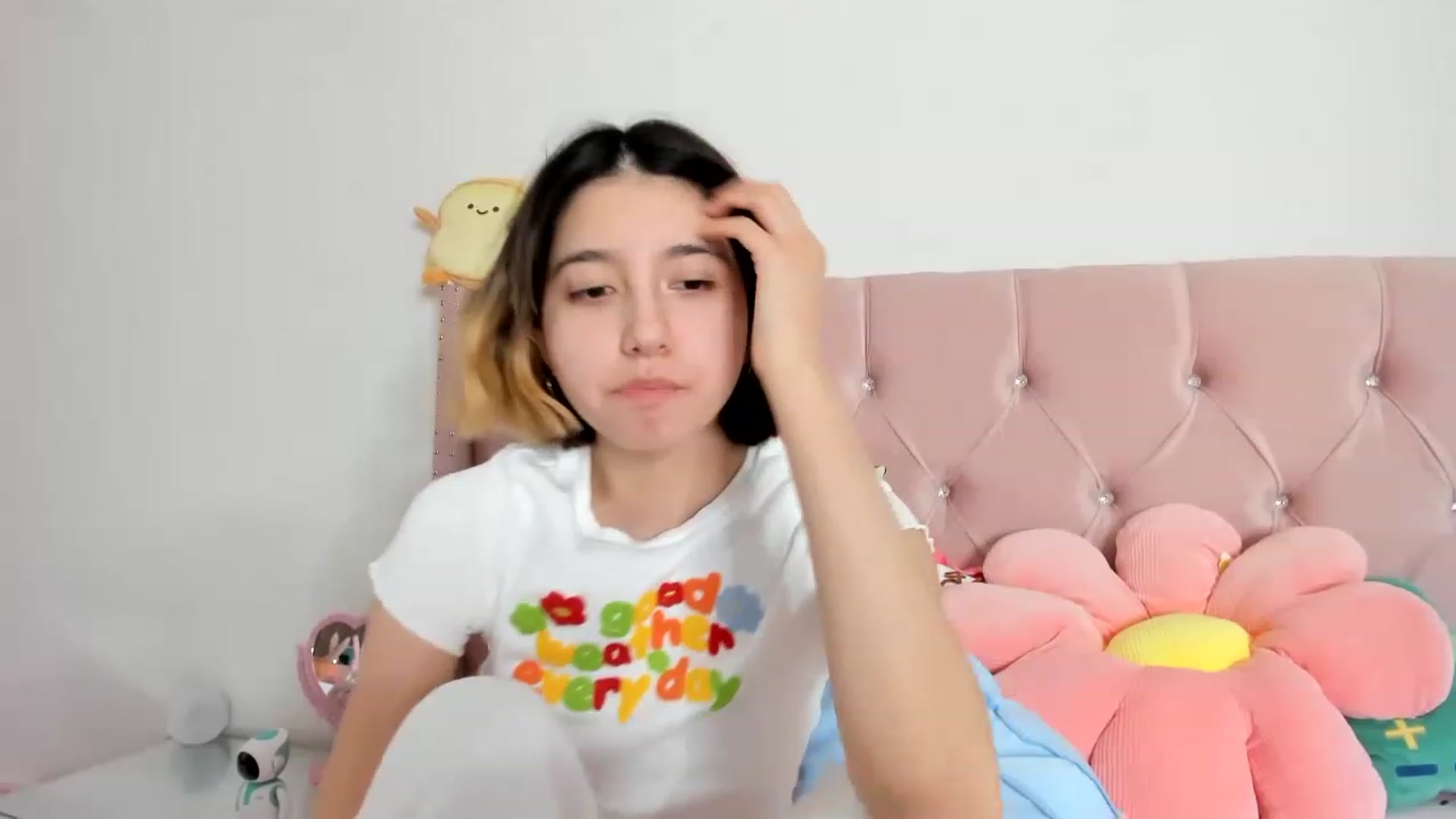 Gallery image thumbnail from Cherrycute666's myfreecams stream on, 02/10/2023, 09:56 image 4 of 20