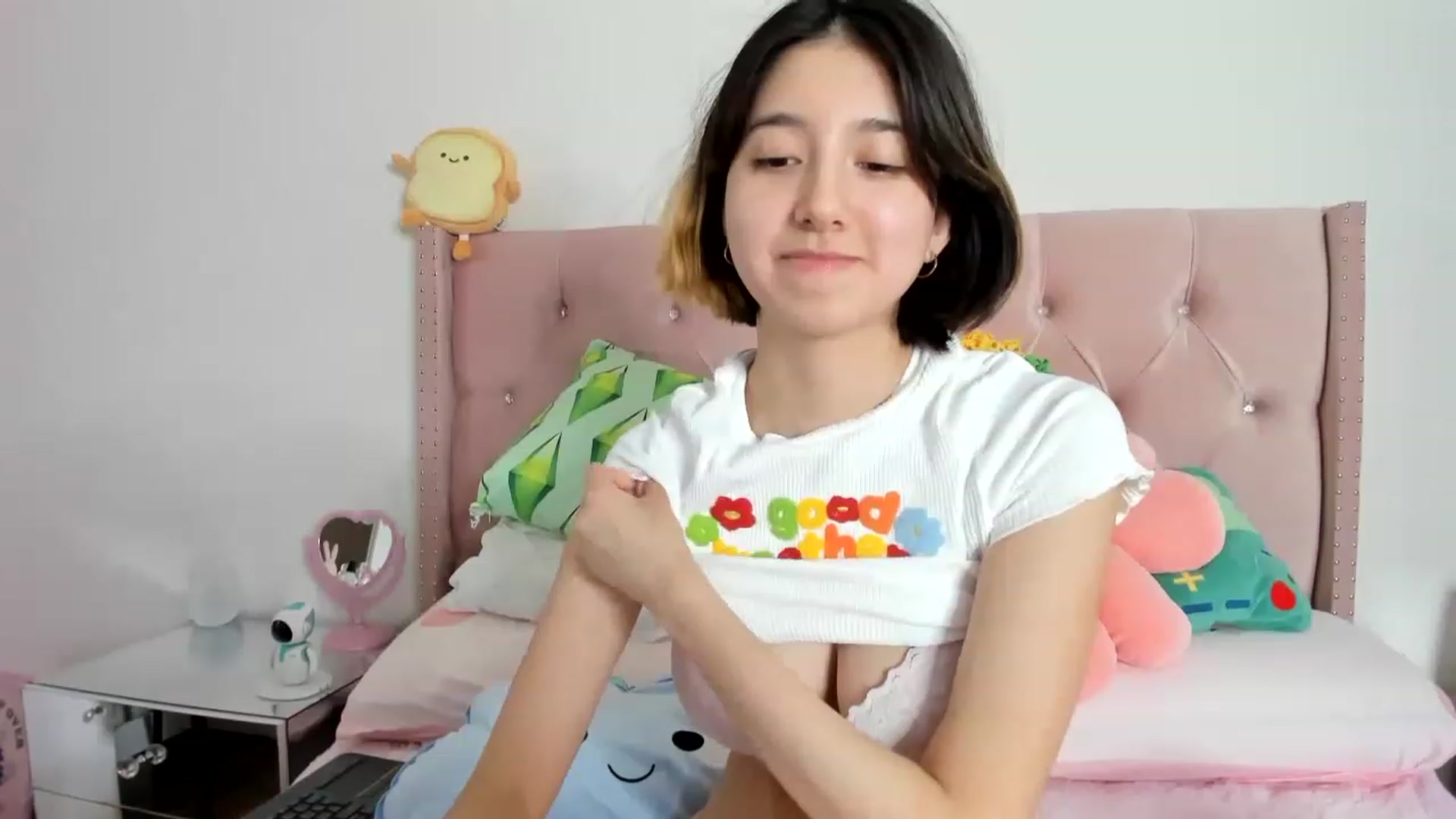 Gallery image thumbnail from Cherrycute666's myfreecams stream on, 02/10/2023, 09:56 image 6 of 20