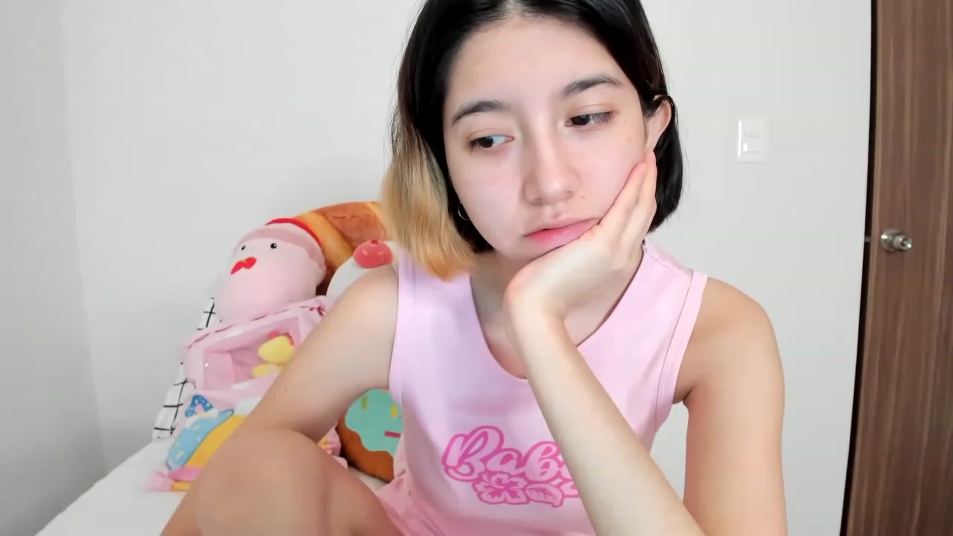 Gallery image thumbnail from Cherrycute666's myfreecams stream on, 02/11/2023, 02:06 image 17 of 20