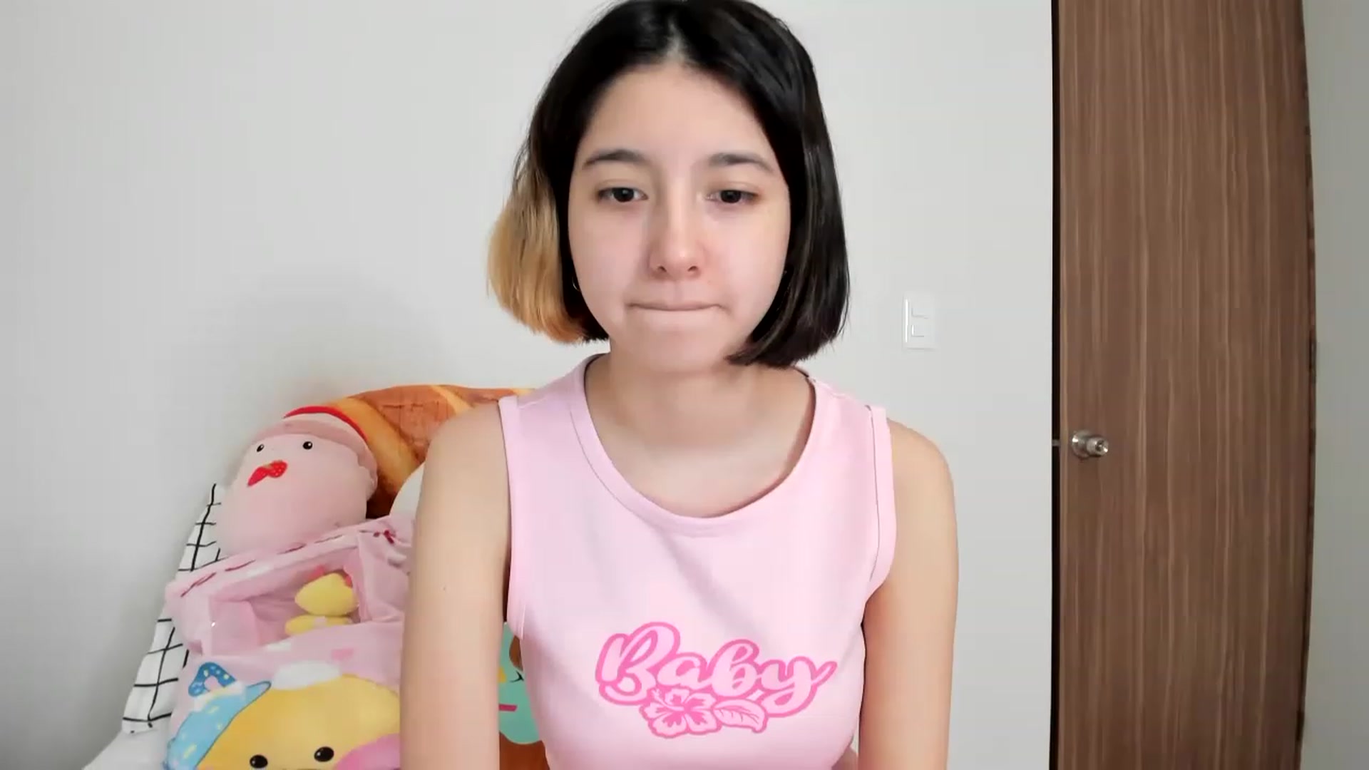 Gallery image thumbnail from Cherrycute666's myfreecams stream on, 02/11/2023, 02:06 image 5 of 20