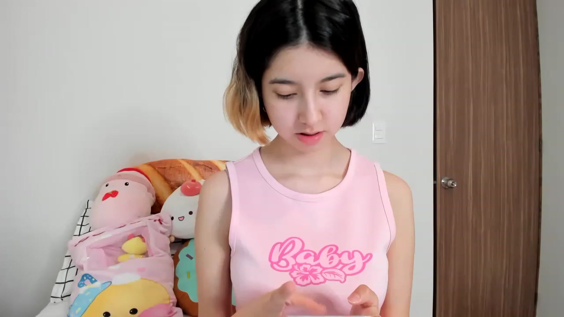 Gallery image thumbnail from Cherrycute666's myfreecams stream on, 02/11/2023, 02:06 image 3 of 20