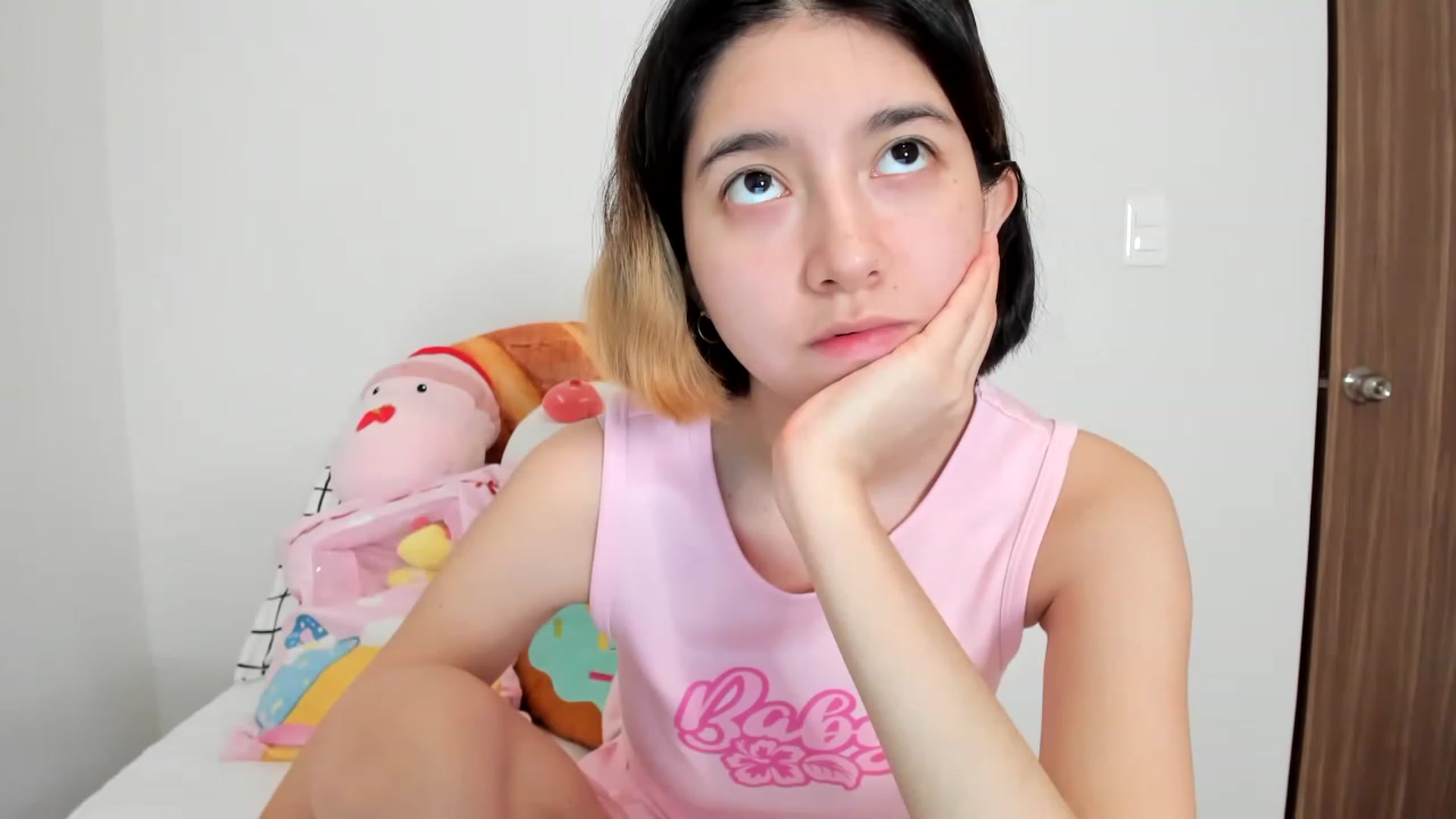 Gallery image thumbnail from Cherrycute666's myfreecams stream on, 02/11/2023, 02:06 image 16 of 20