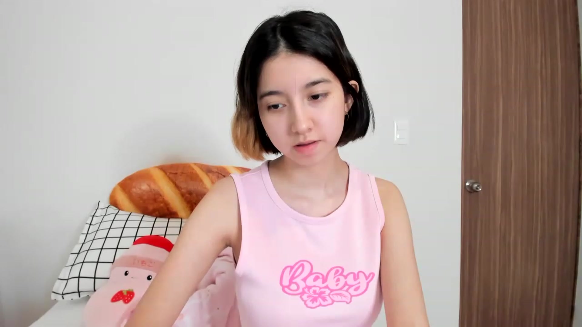 Gallery image thumbnail from Cherrycute666's myfreecams stream on, 02/11/2023, 04:31 image 8 of 20