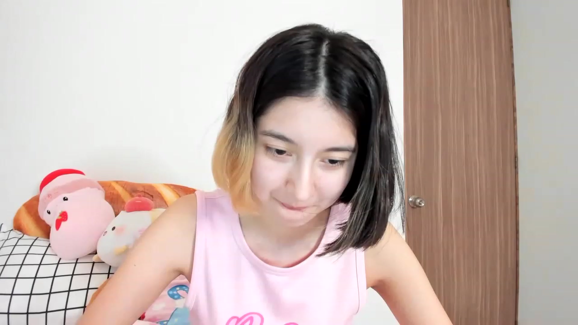 Gallery image thumbnail from Cherrycute666's myfreecams stream on, 02/11/2023, 06:00 image 13 of 20
