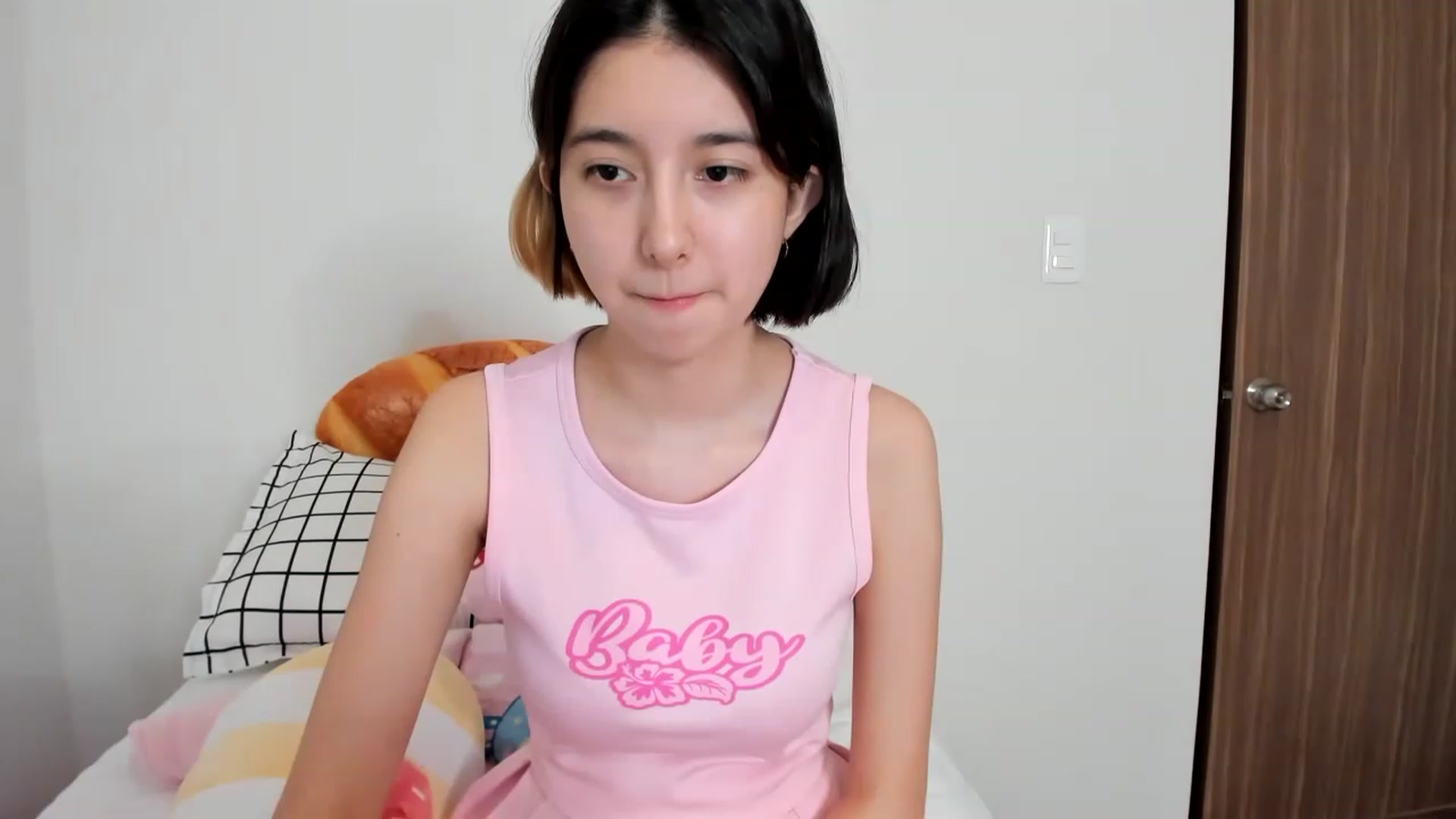 Gallery image thumbnail from Cherrycute666's myfreecams stream on, 02/11/2023, 08:15 image 6 of 20