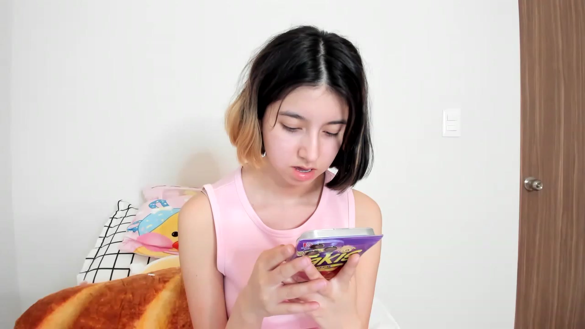 Gallery image thumbnail from Cherrycute666's myfreecams stream on, 02/11/2023, 11:46 image 4 of 20