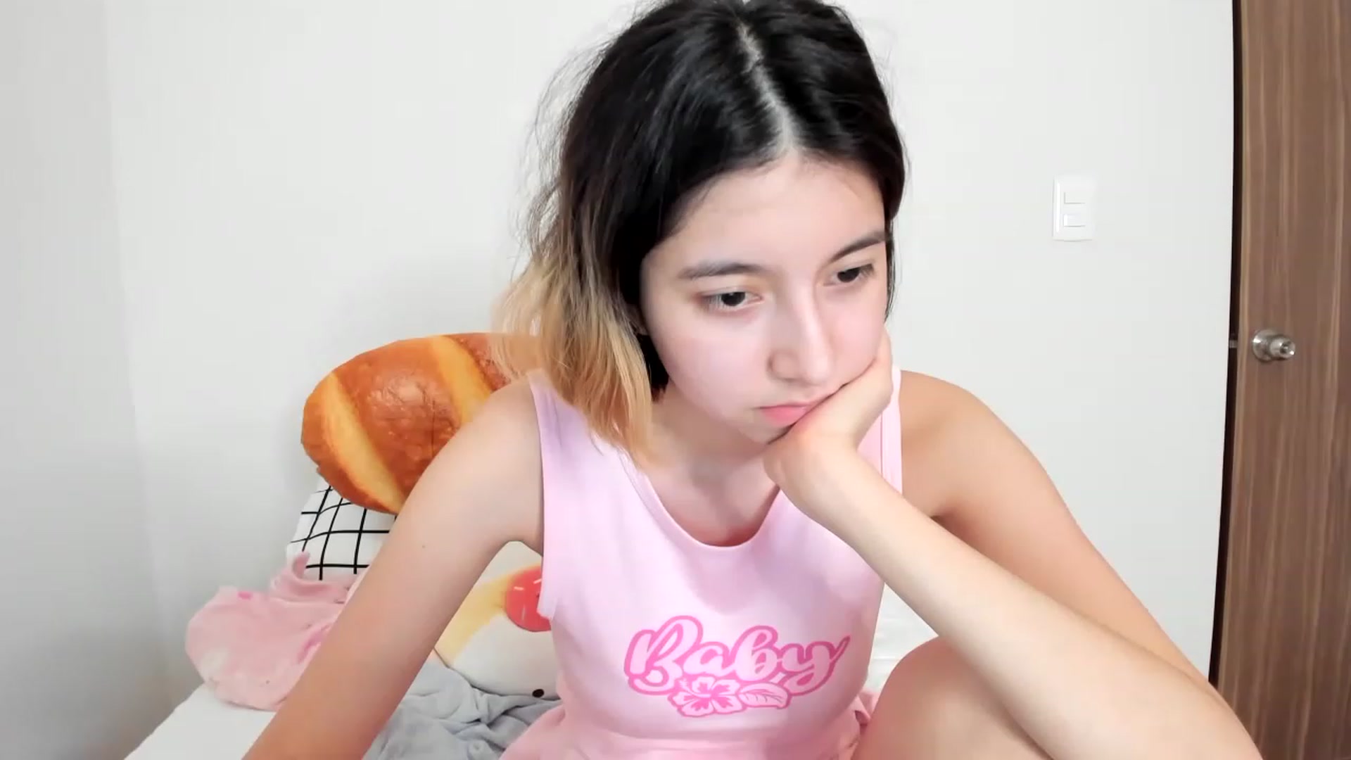 Gallery image thumbnail from Cherrycute666's myfreecams stream on, 02/11/2023, 11:46 image 1 of 20
