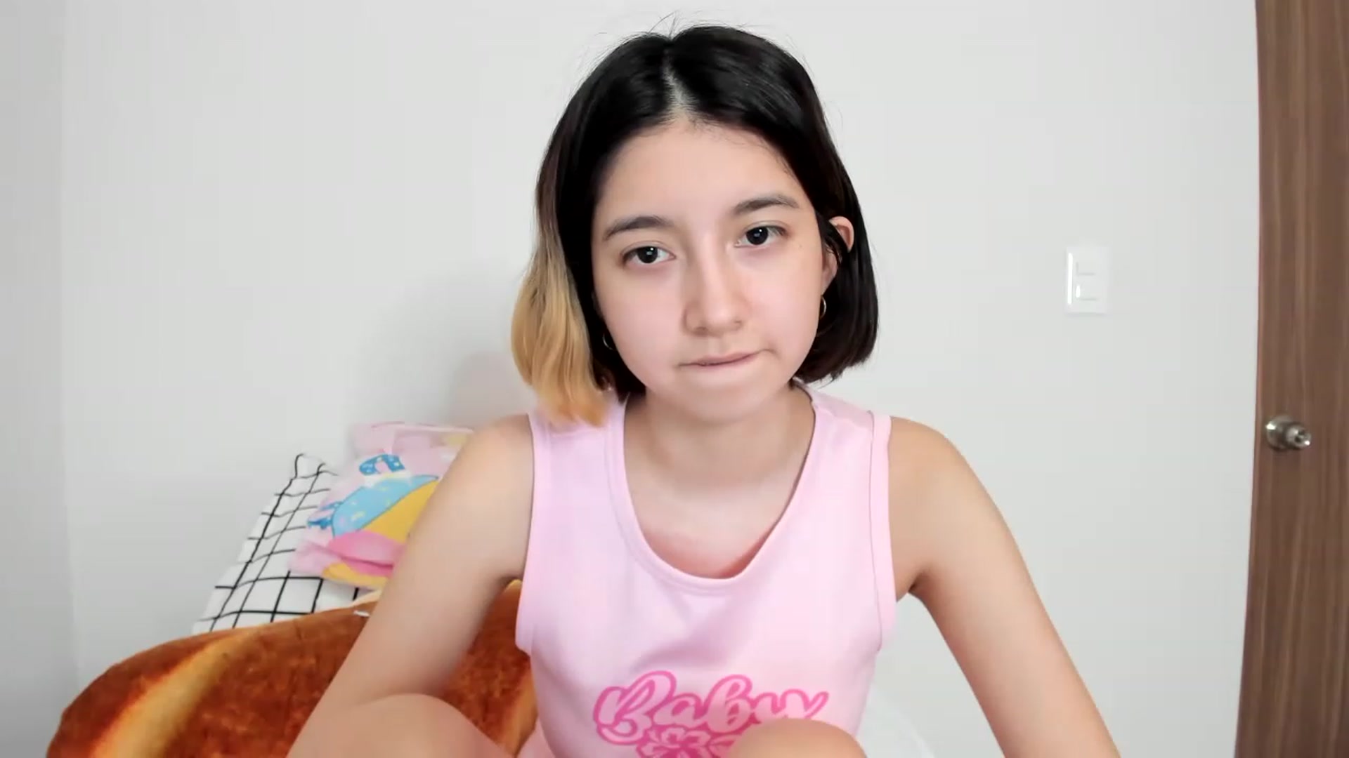 Gallery image thumbnail from Cherrycute666's myfreecams stream on, 02/11/2023, 11:46 image 9 of 20