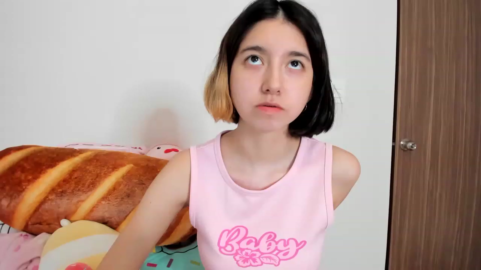 Gallery image thumbnail from Cherrycute666's myfreecams stream on, 02/11/2023, 12:36 image 1 of 20