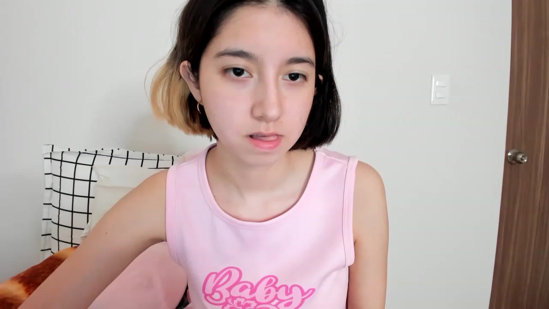 Gallery image thumbnail from Cherrycute666's myfreecams stream on, 02/11/2023, 15:21 image 4 of 20