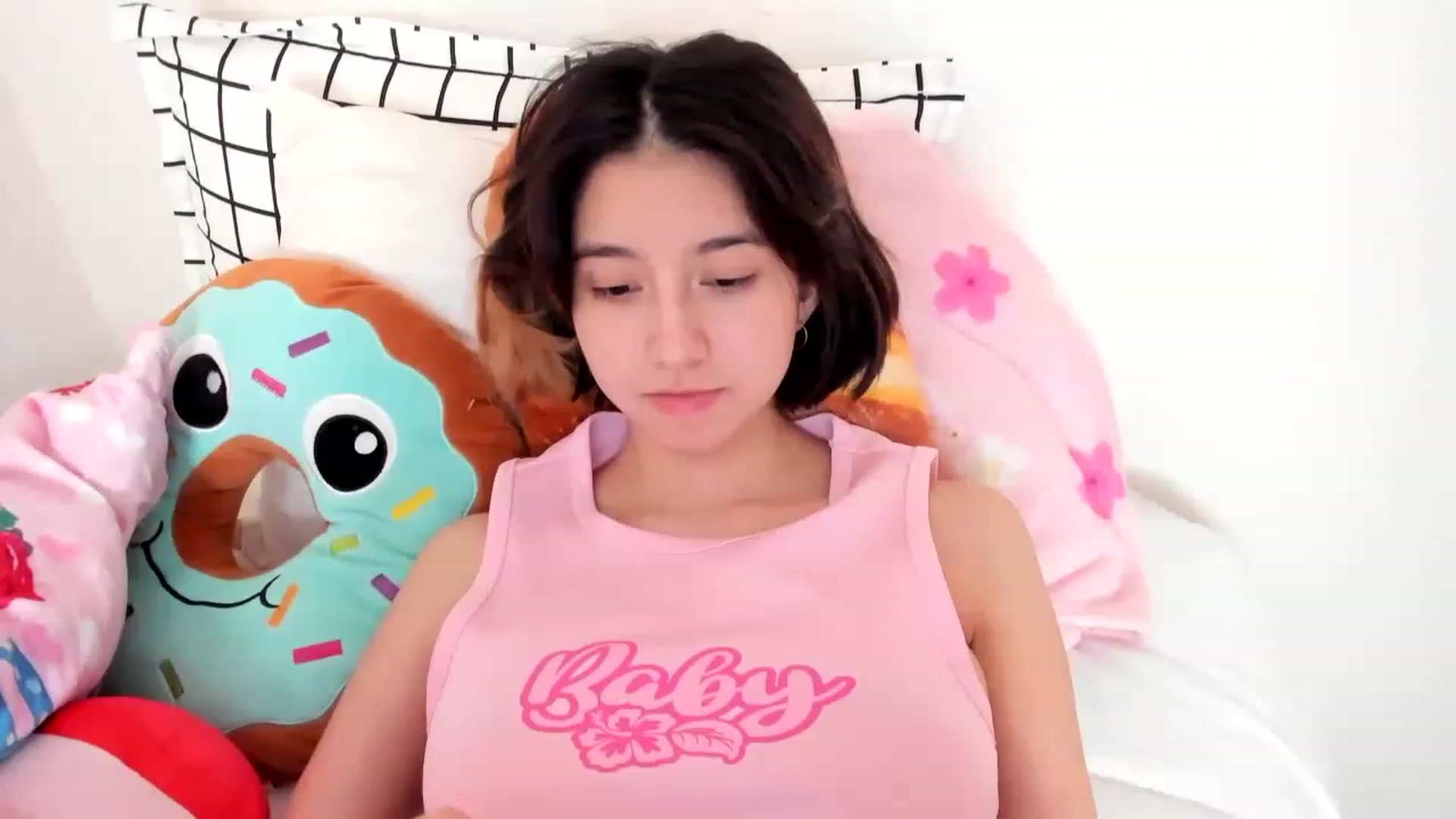 Gallery image thumbnail from Cherrycute666's myfreecams stream on, 02/11/2023, 18:17 image 14 of 20
