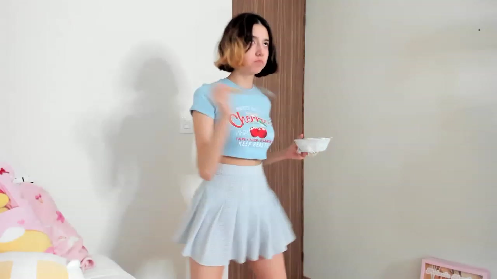 Gallery image thumbnail from Cherrycute666's myfreecams stream on, 02/12/2023, 24:55 image 1 of 20