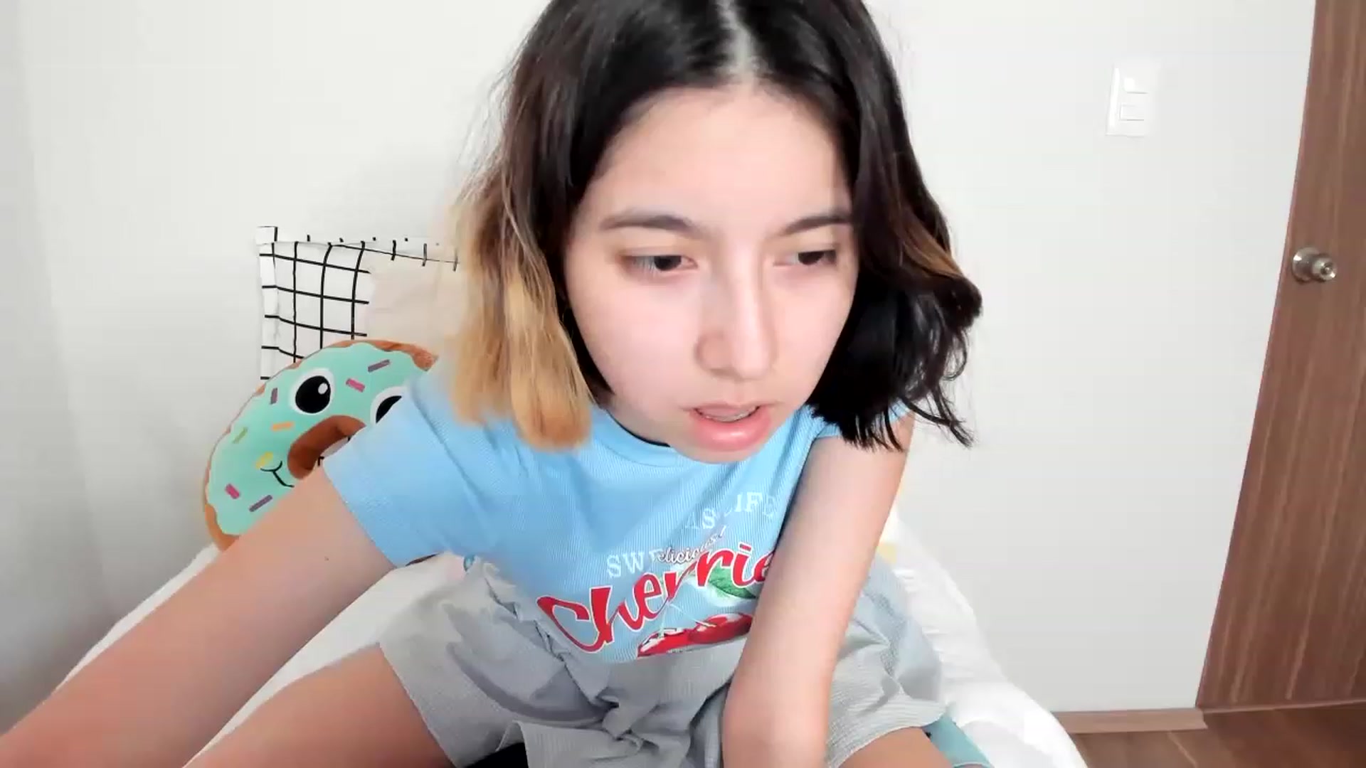 Gallery image thumbnail from Cherrycute666's myfreecams stream on, 02/12/2023, 05:43 image 6 of 20