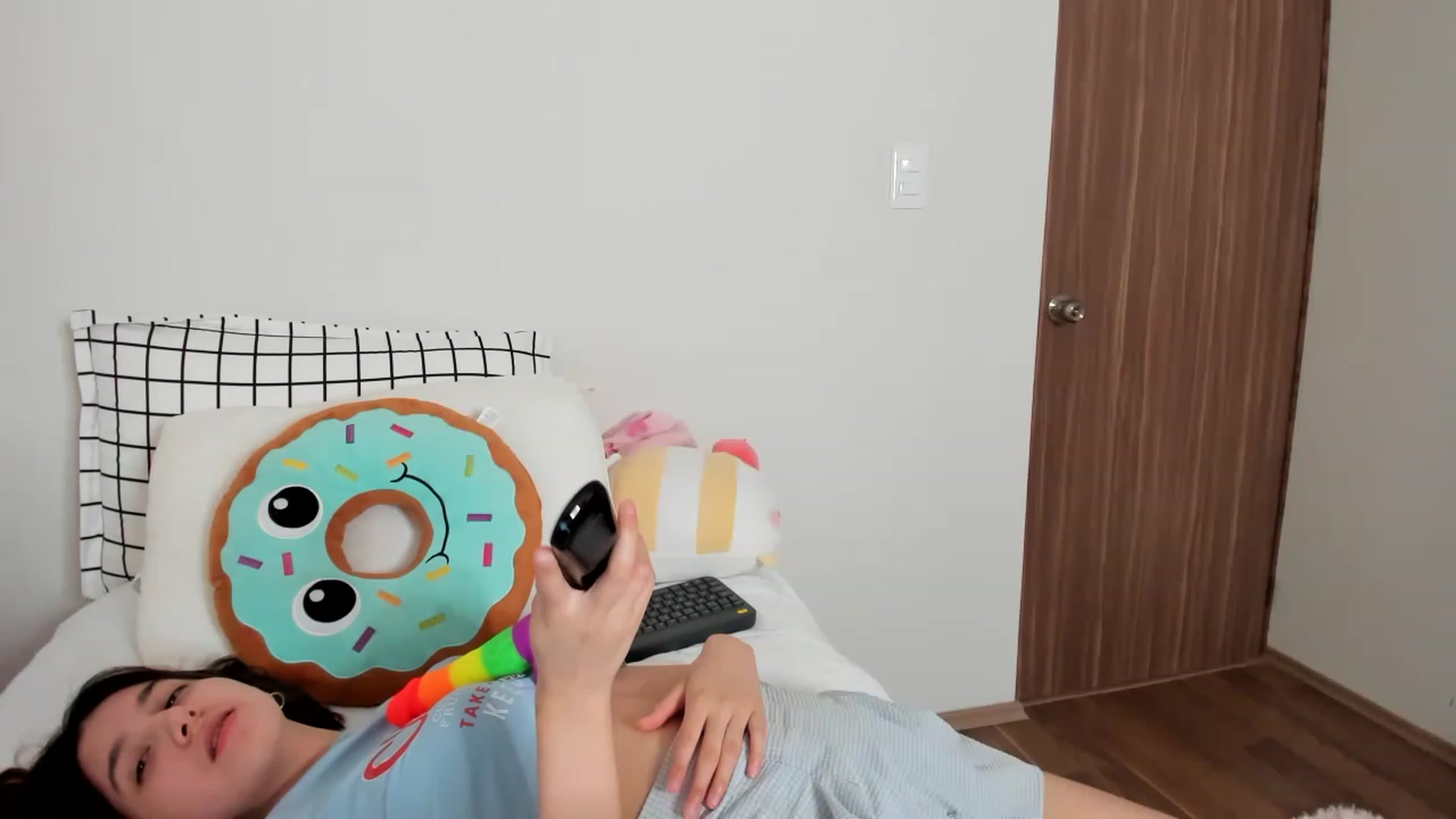 Gallery image thumbnail from Cherrycute666's myfreecams stream on, 02/12/2023, 07:21 image 11 of 20