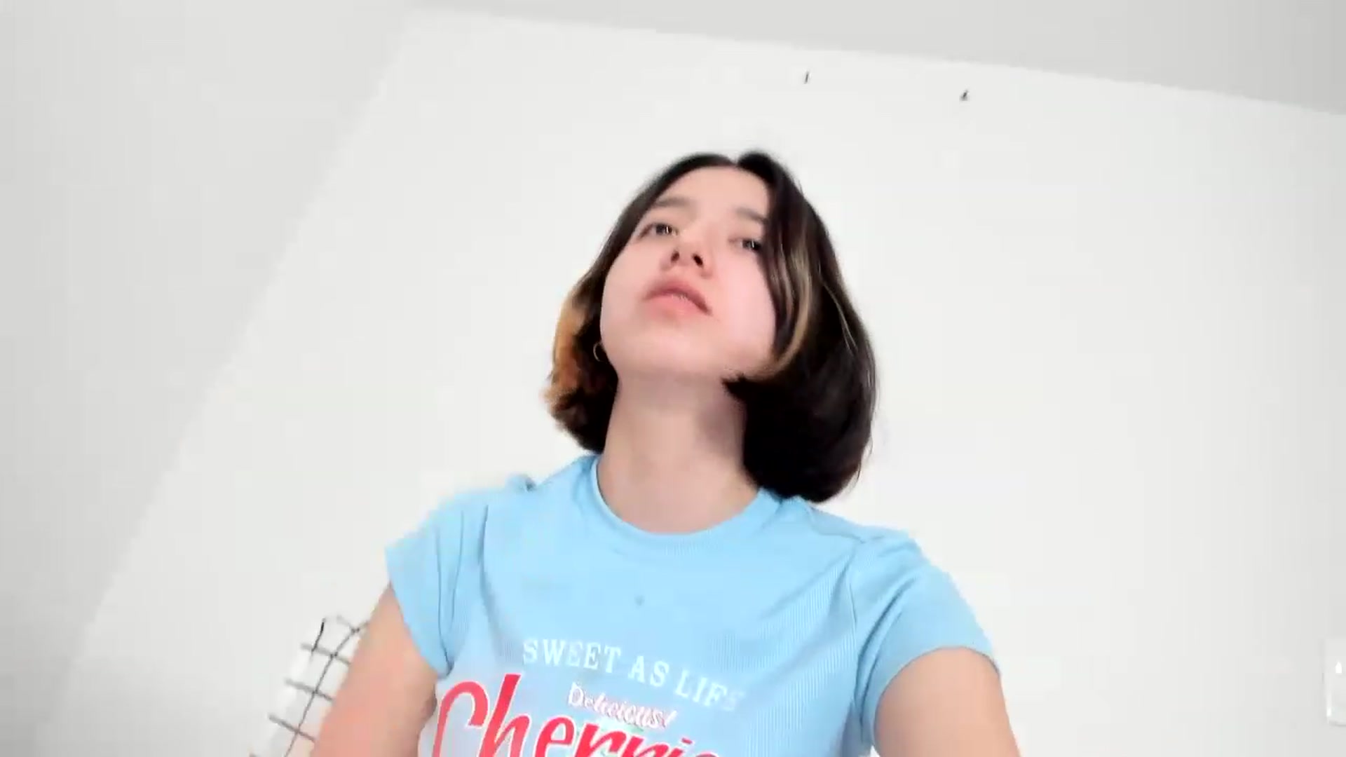 Gallery image thumbnail from Cherrycute666's myfreecams stream on, 02/12/2023, 10:26 image 17 of 20
