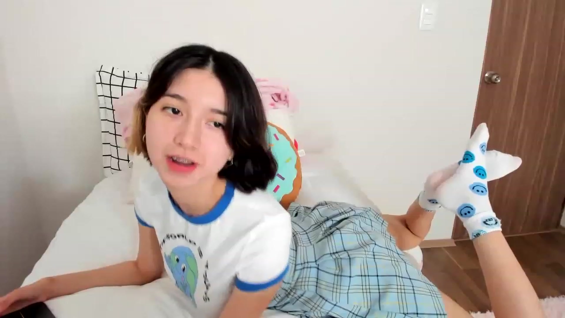 Gallery image thumbnail from Cherrycute666's myfreecams stream on, 02/12/2023, 19:40 image 6 of 20