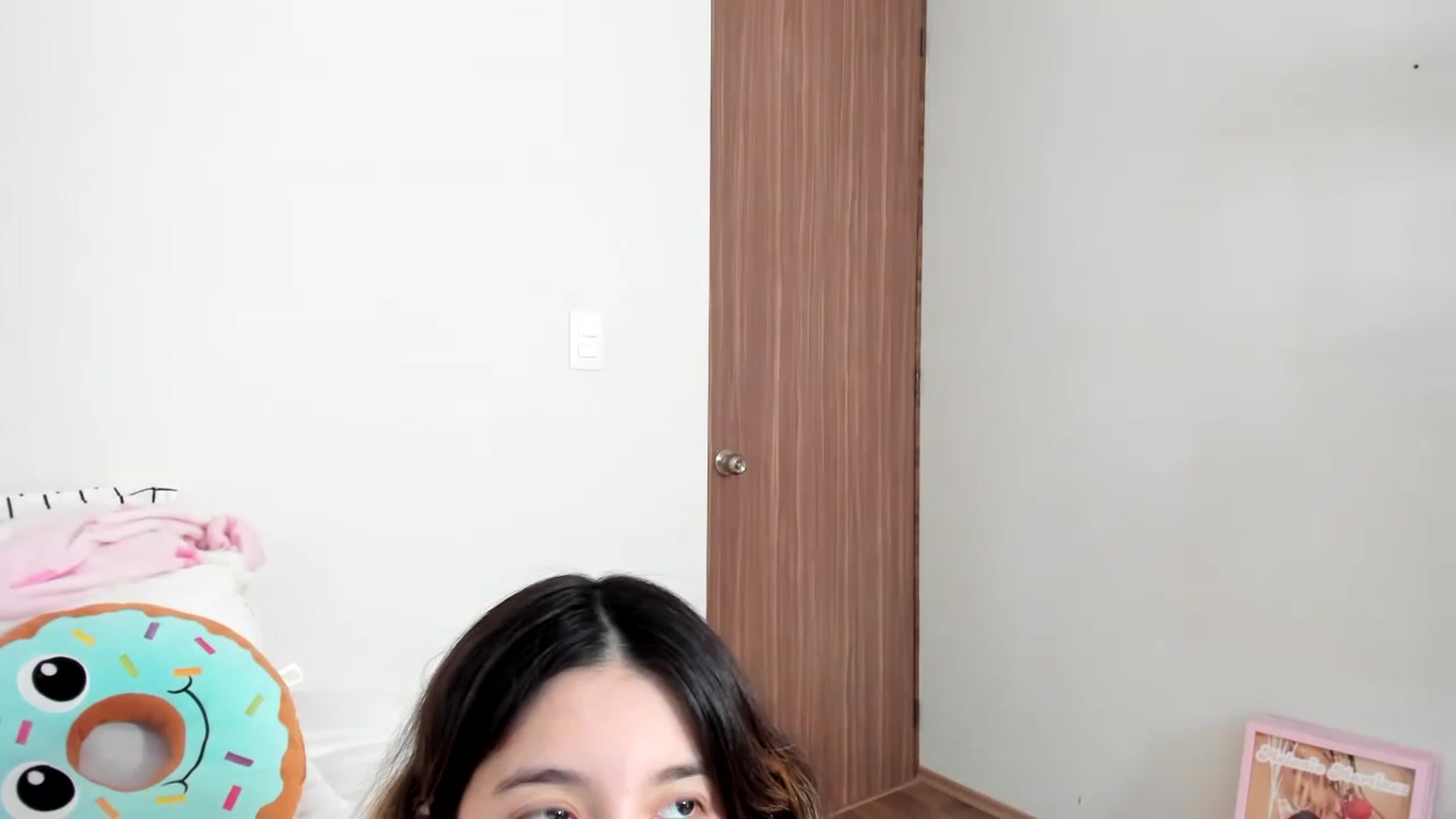 Gallery image thumbnail from Cherrycute666's myfreecams stream on, 02/12/2023, 19:40 image 19 of 20