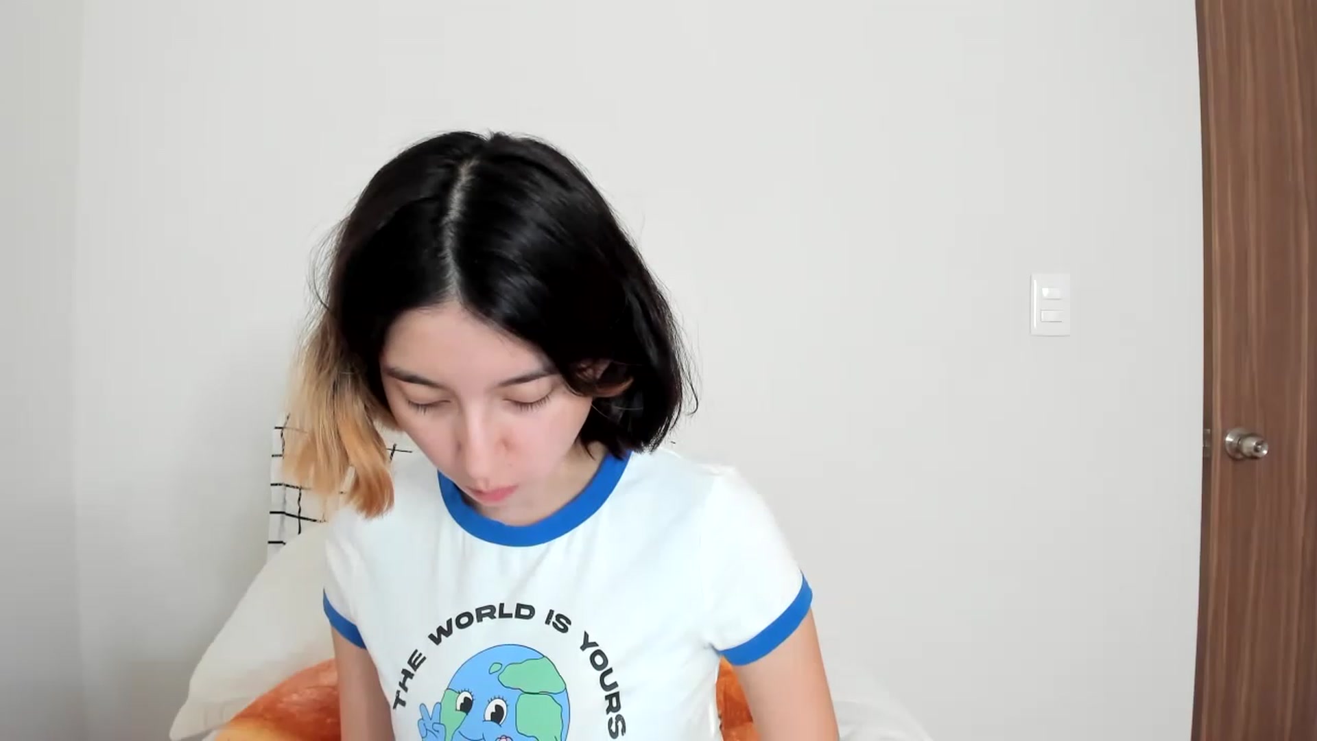 Gallery image thumbnail from Cherrycute666's myfreecams stream on, 02/12/2023, 23:44 image 4 of 20