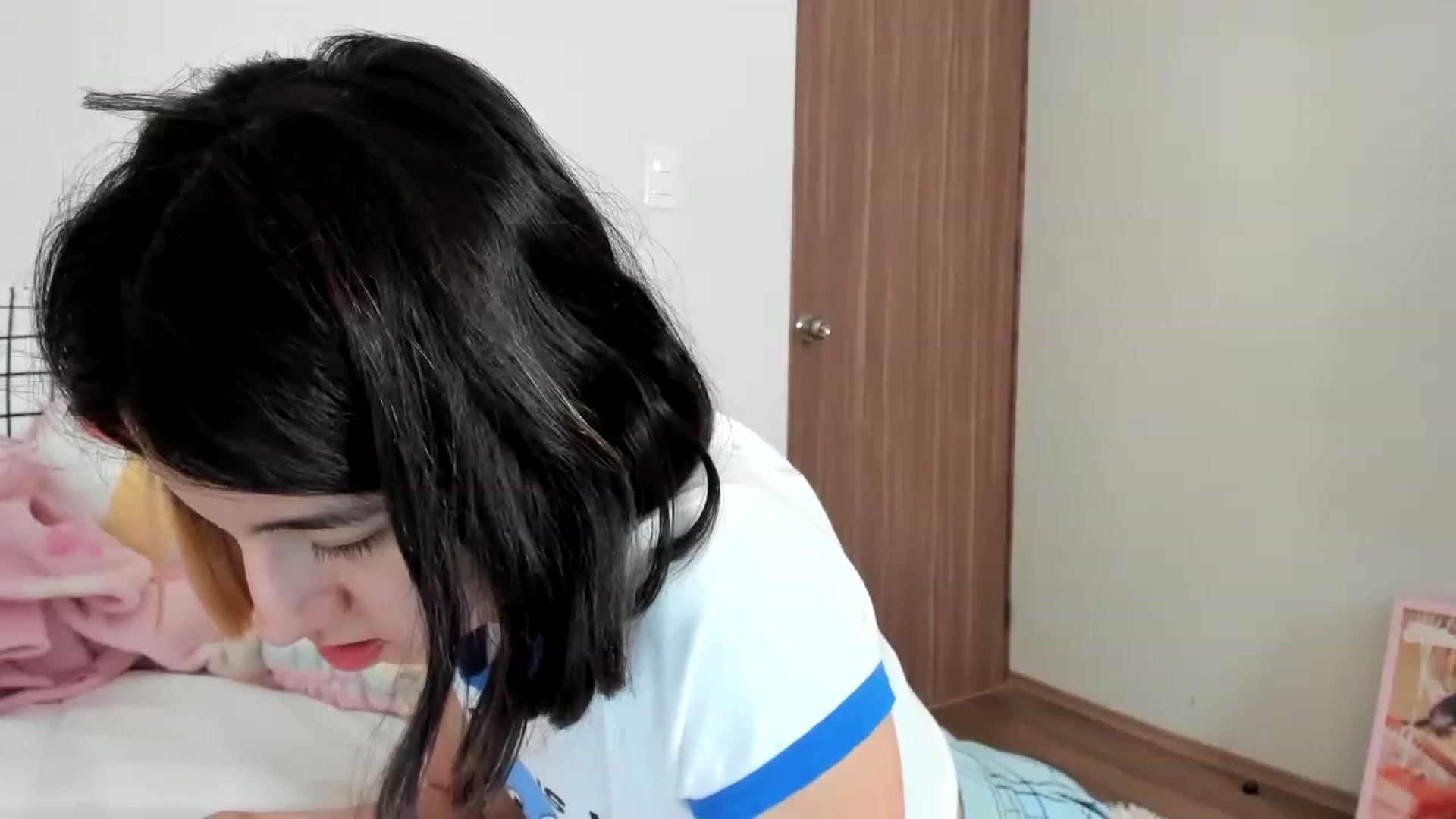 Gallery image thumbnail from Cherrycute666's myfreecams stream on, 02/13/2023, 09:17 image 1 of 20
